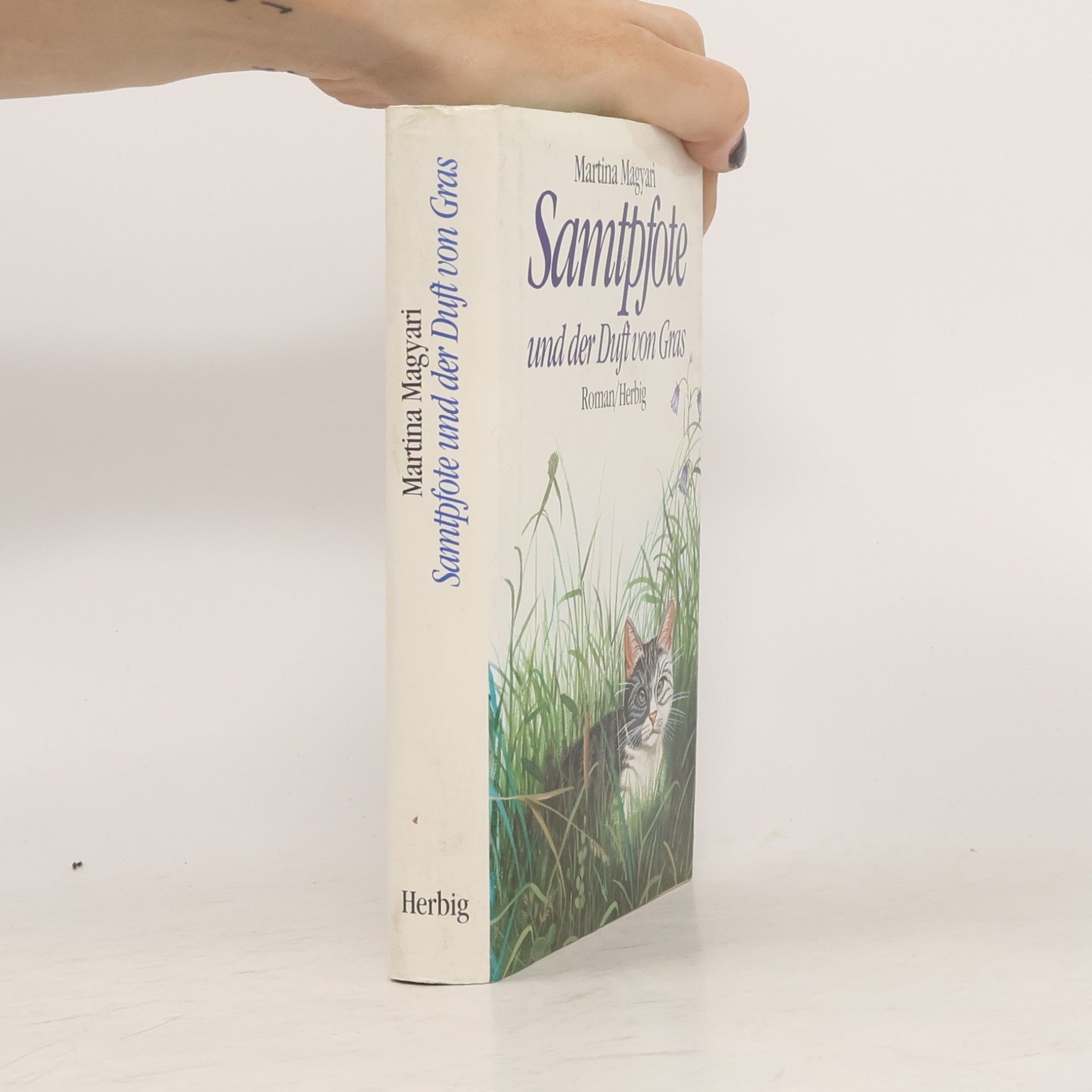 Martina Magyari Samtpfote und der Duft von Gras