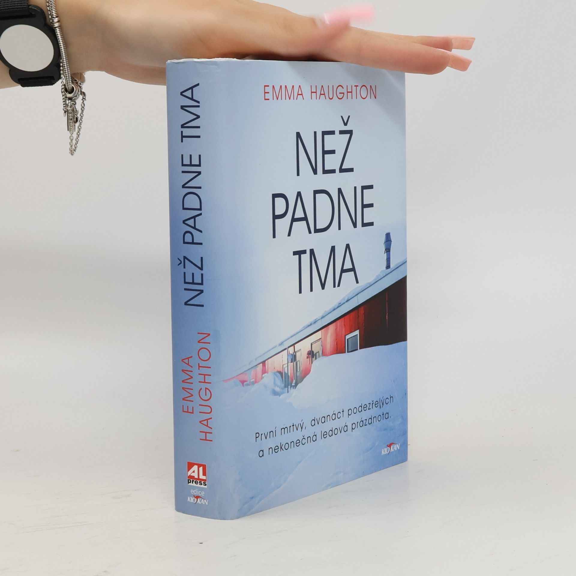 Emma Haughton Než padne tma