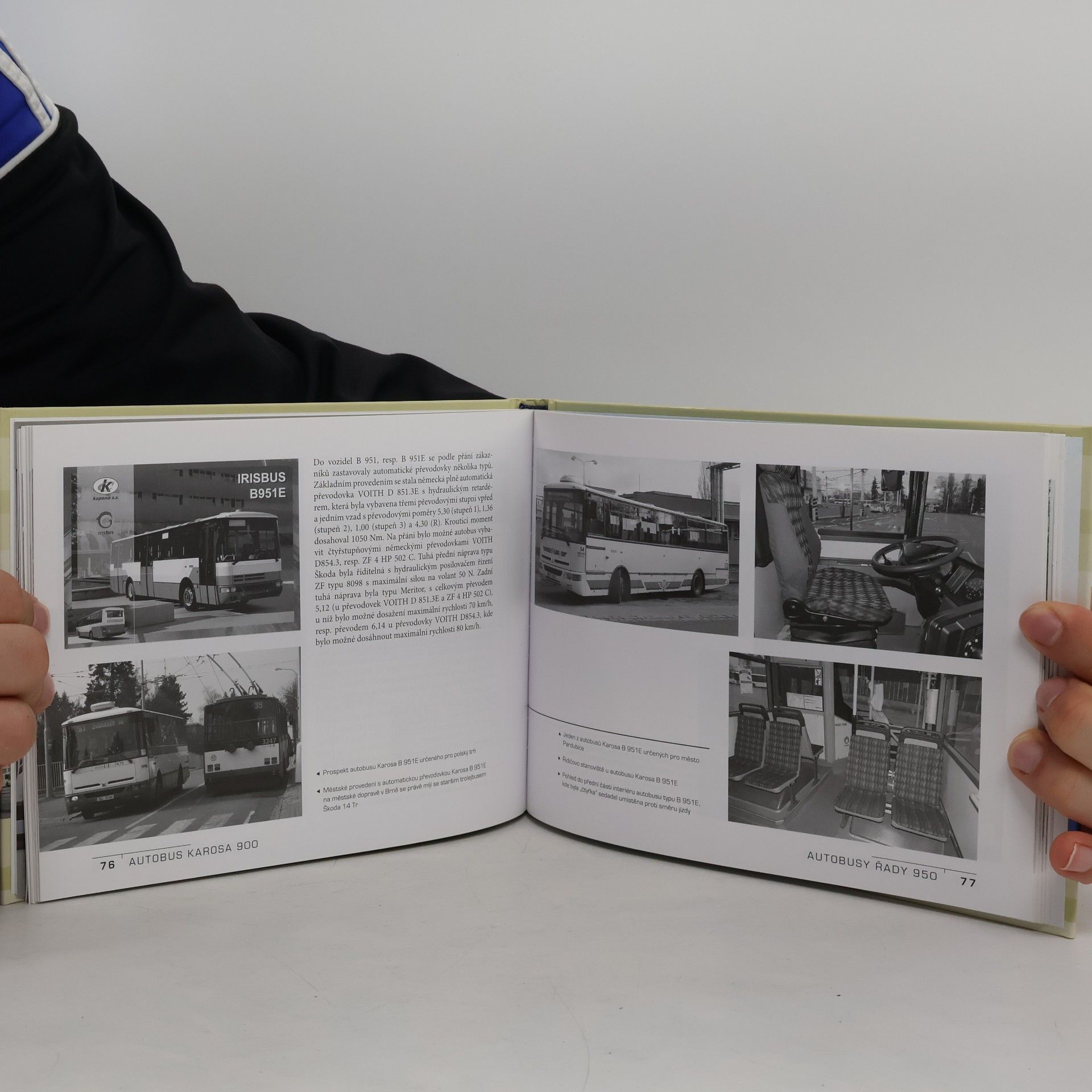 Martin Harák Autobus Karosa 900 : historie, vývoj, technika, modifikace