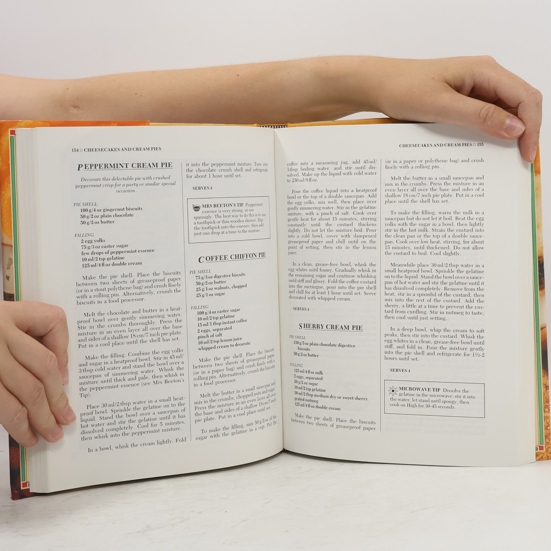 Isabella Beeton Mrs. Beeton's Complete Book of Puddings and Desserts