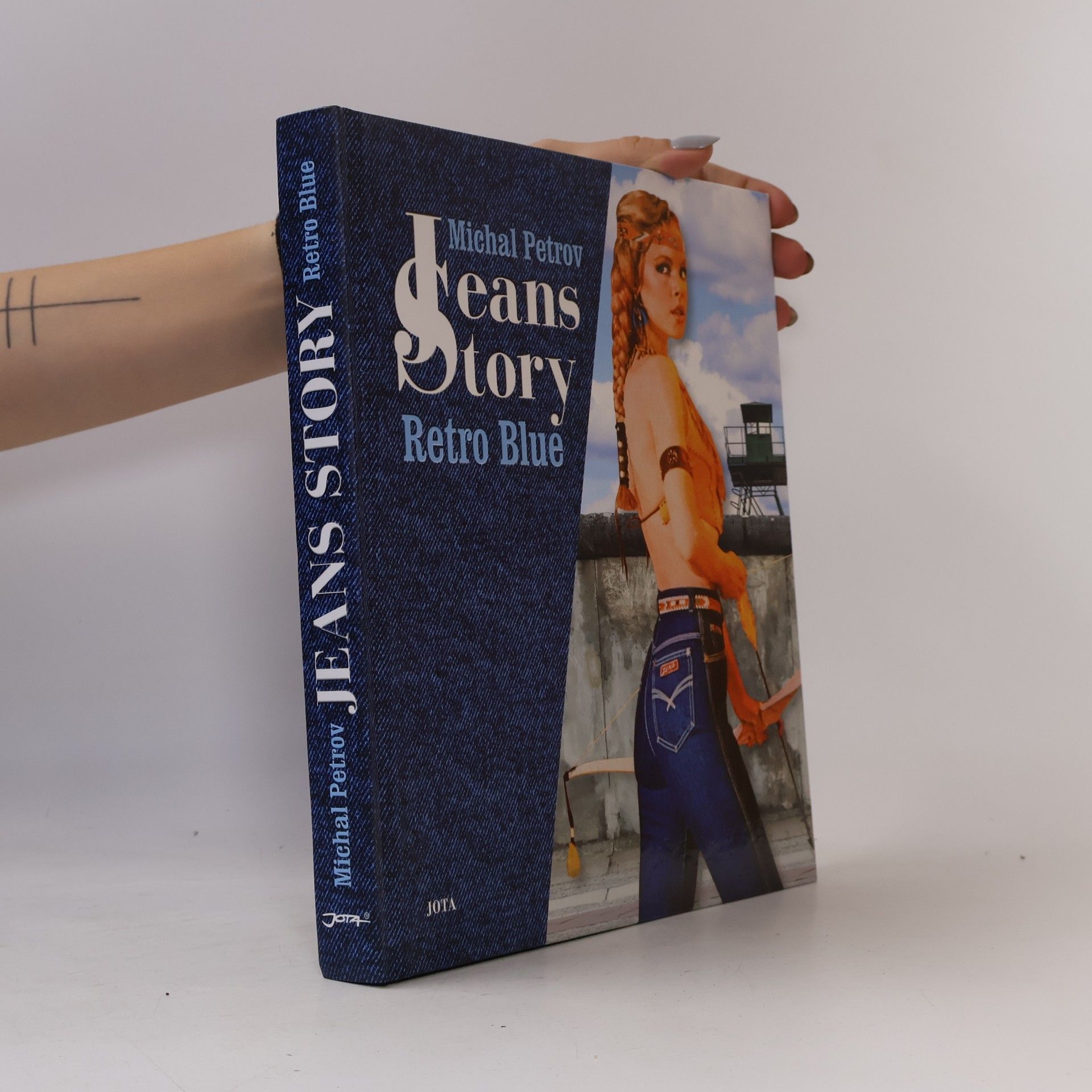 Michal Petrov Jeans story: Retro blue