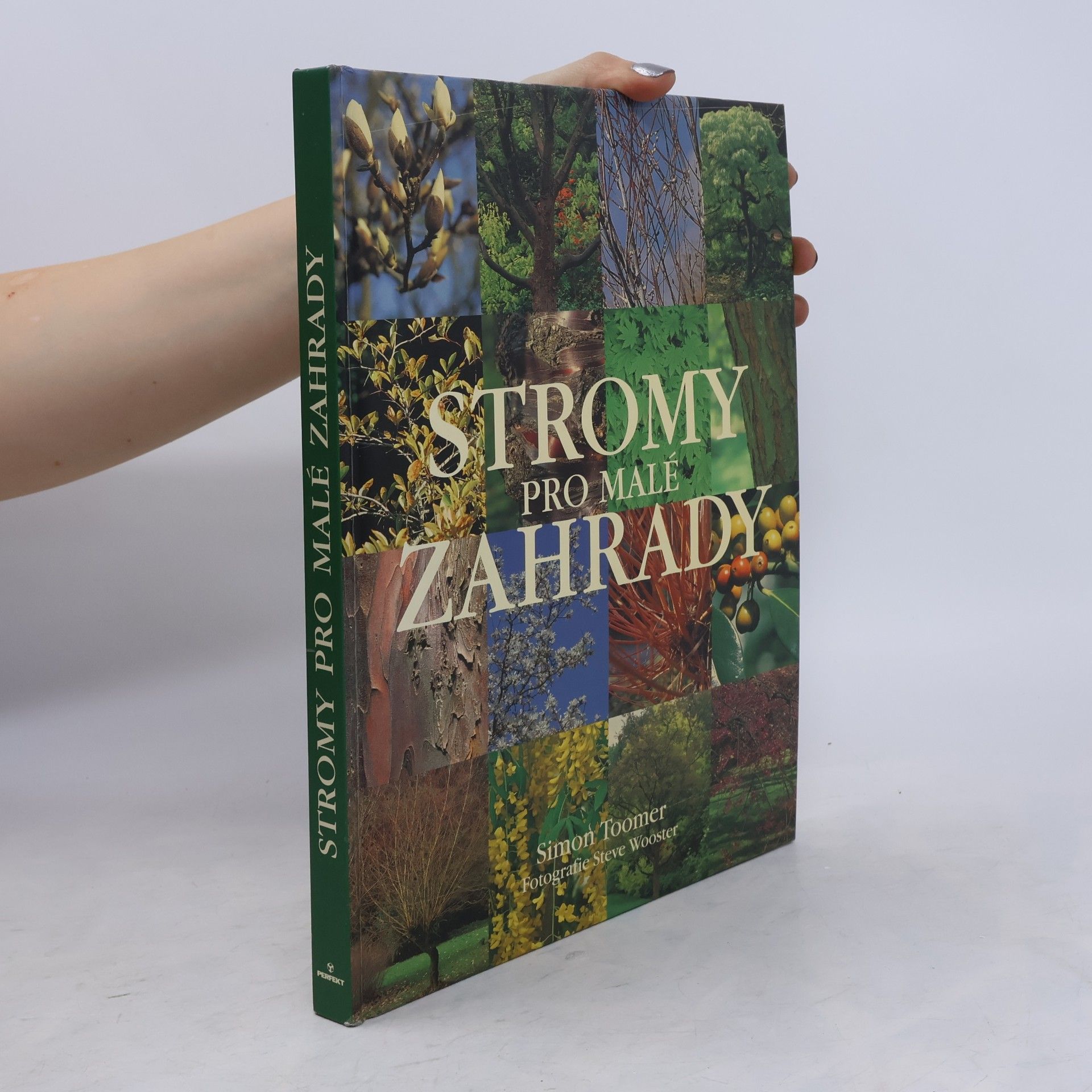 Simon Toomer Stromy pro malé zahrady