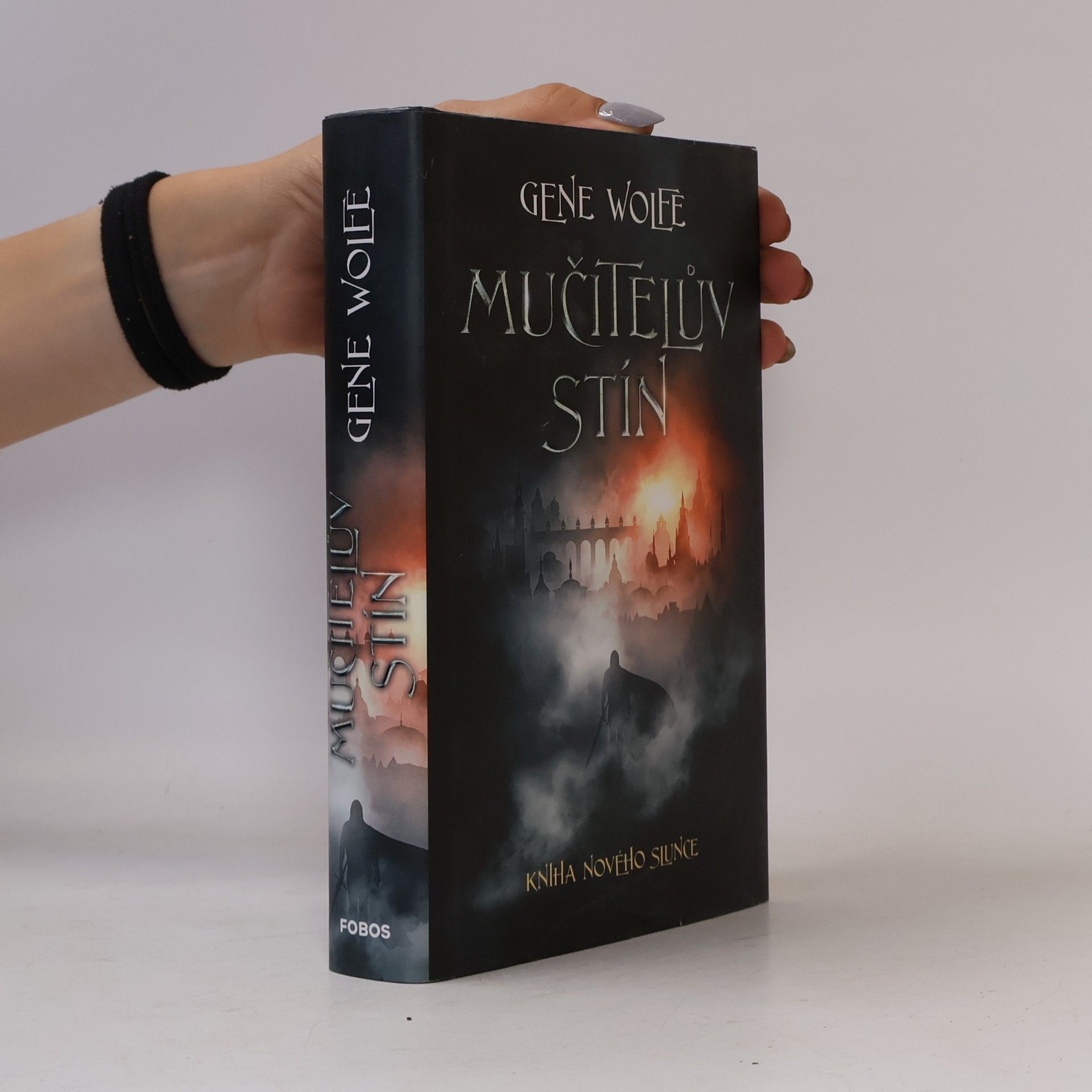 Gene Wolfe Kniha Nového Slunce. Mučitelův stín