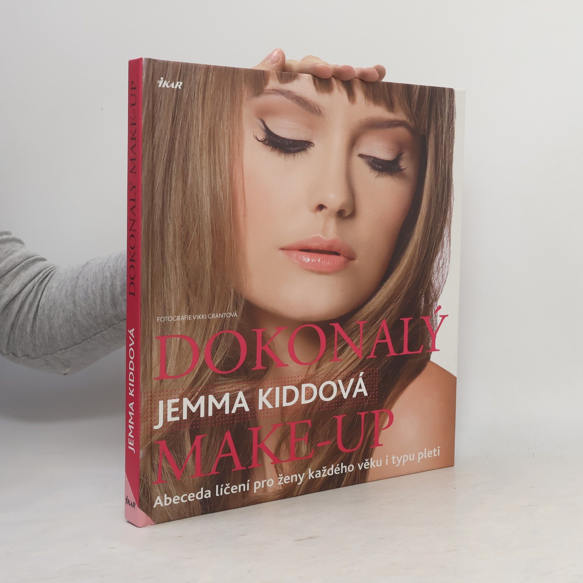 Jemma Kidd Dokonalý make-up
