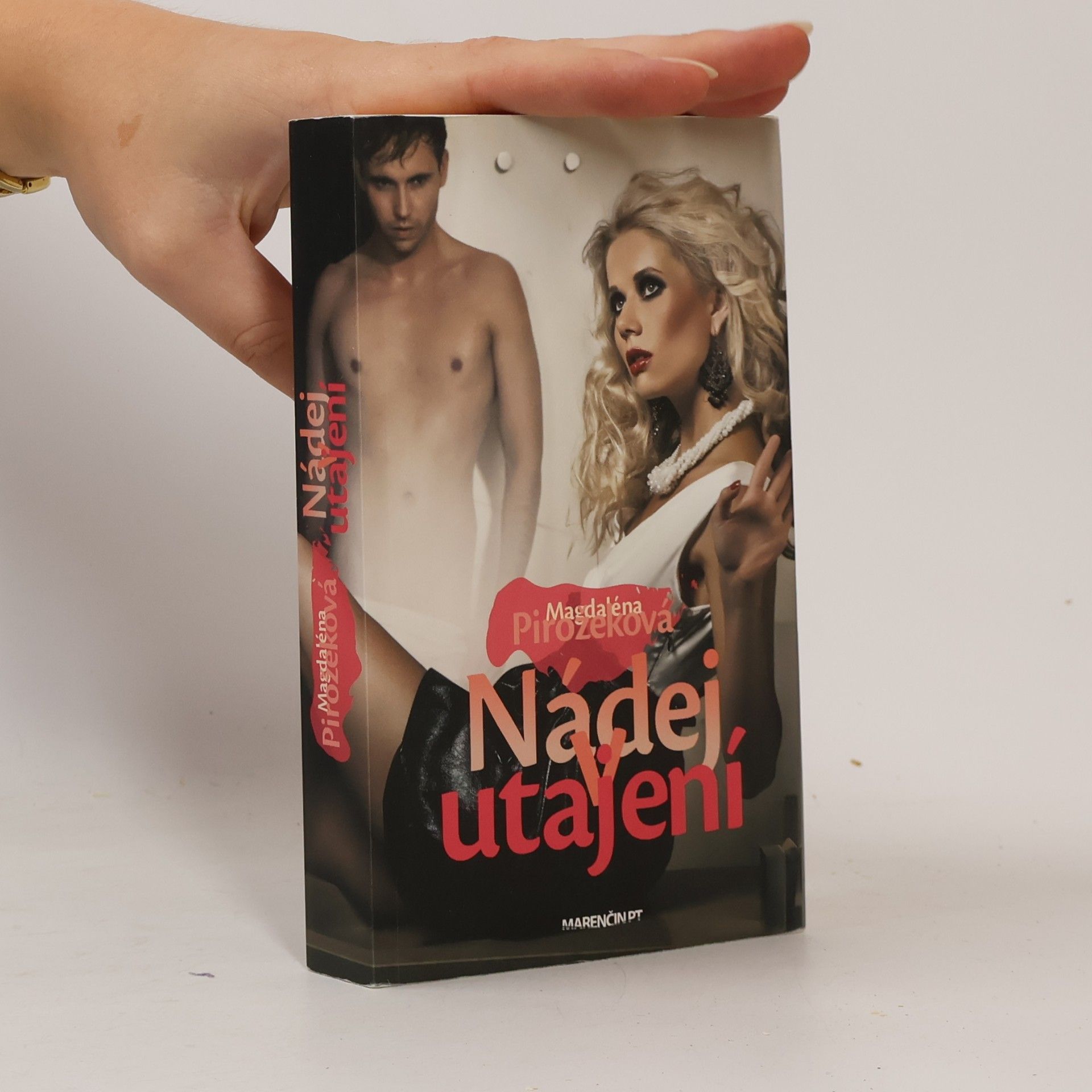 Magdaléna Pirožeková Nádej v utajení