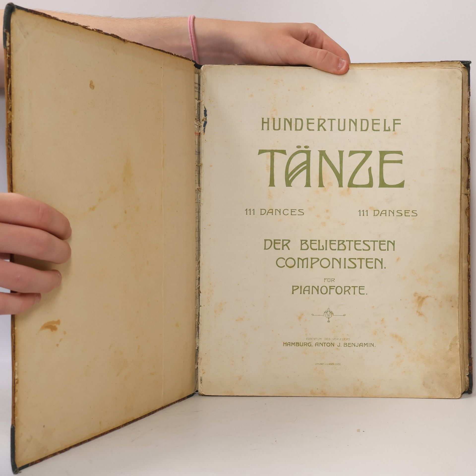 Various authors Hundertundelf Tänze der beliebtesten Componisten für Pianoforte
