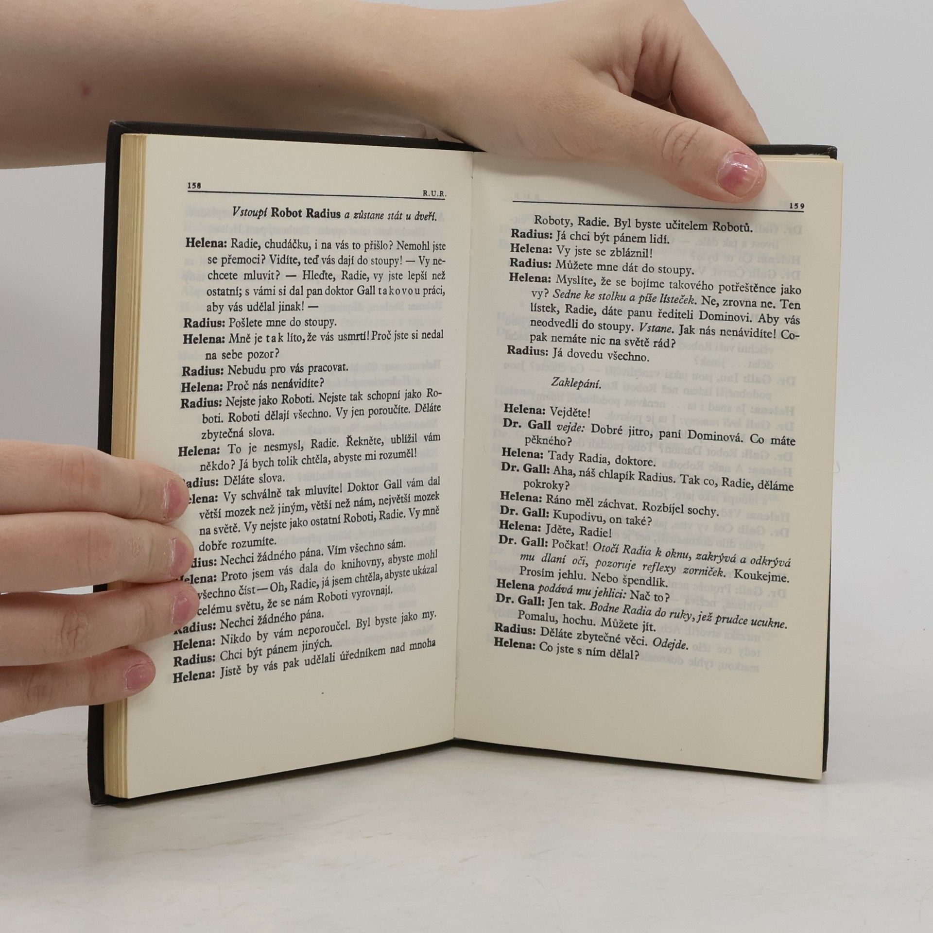 Karel Čapek Loupežník, R.U.R., Bílá nemoc