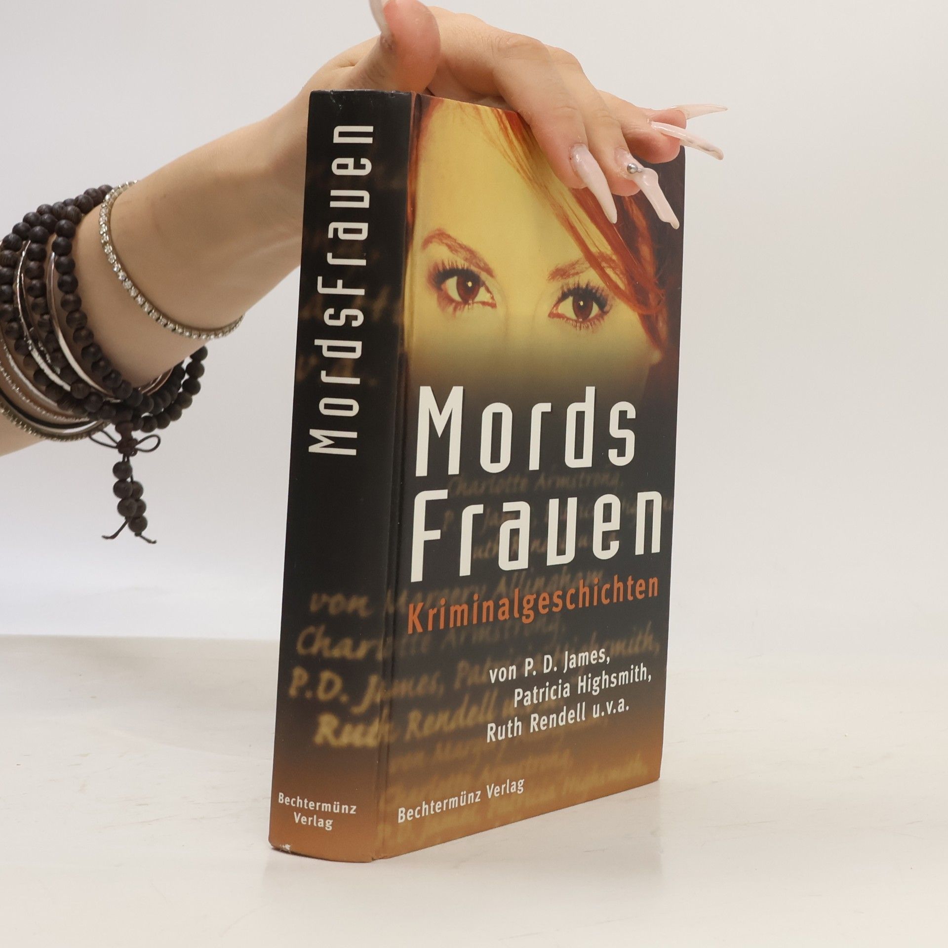 Various authors Mords-Frauen