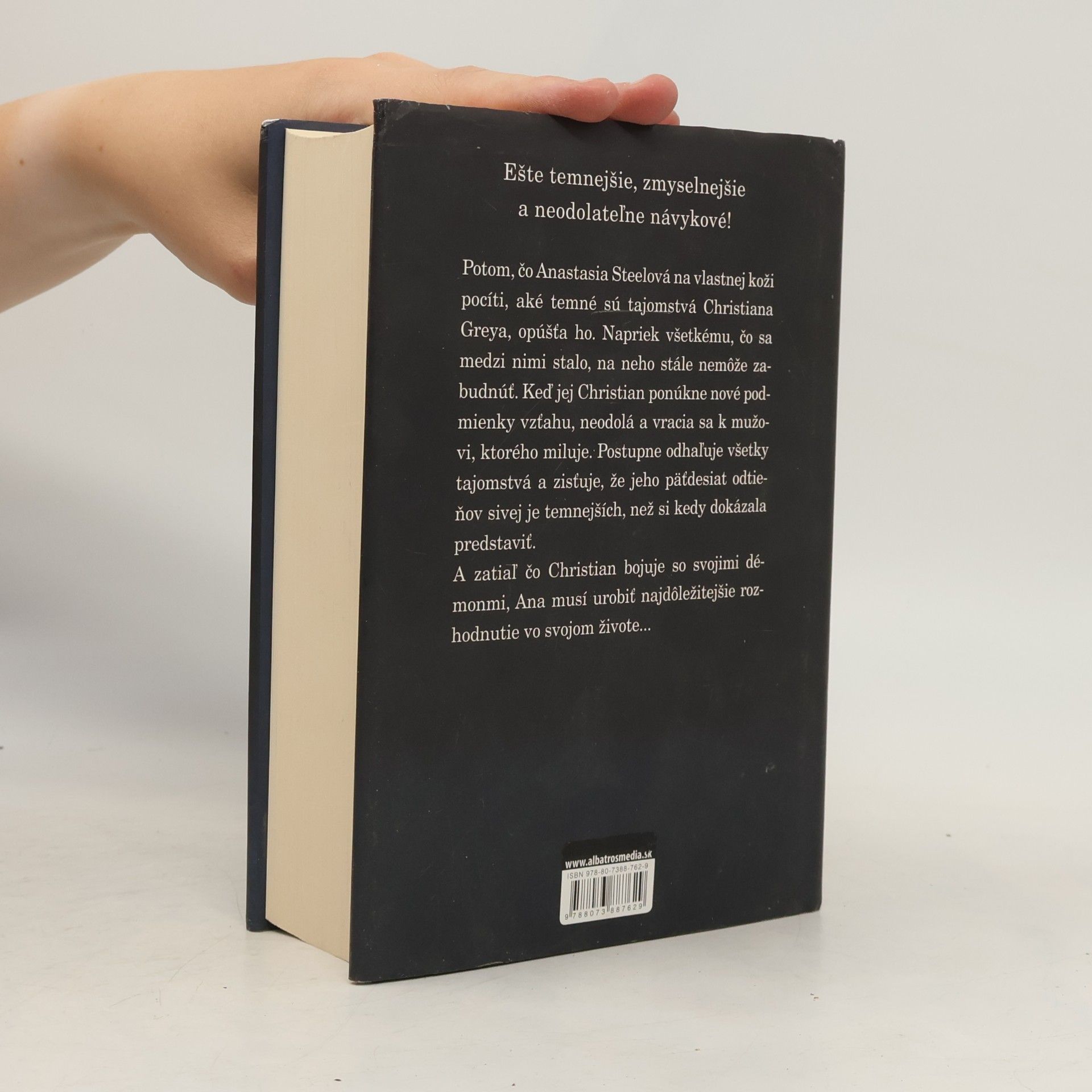 E. L. James Päťdesiat odtieňov temnoty