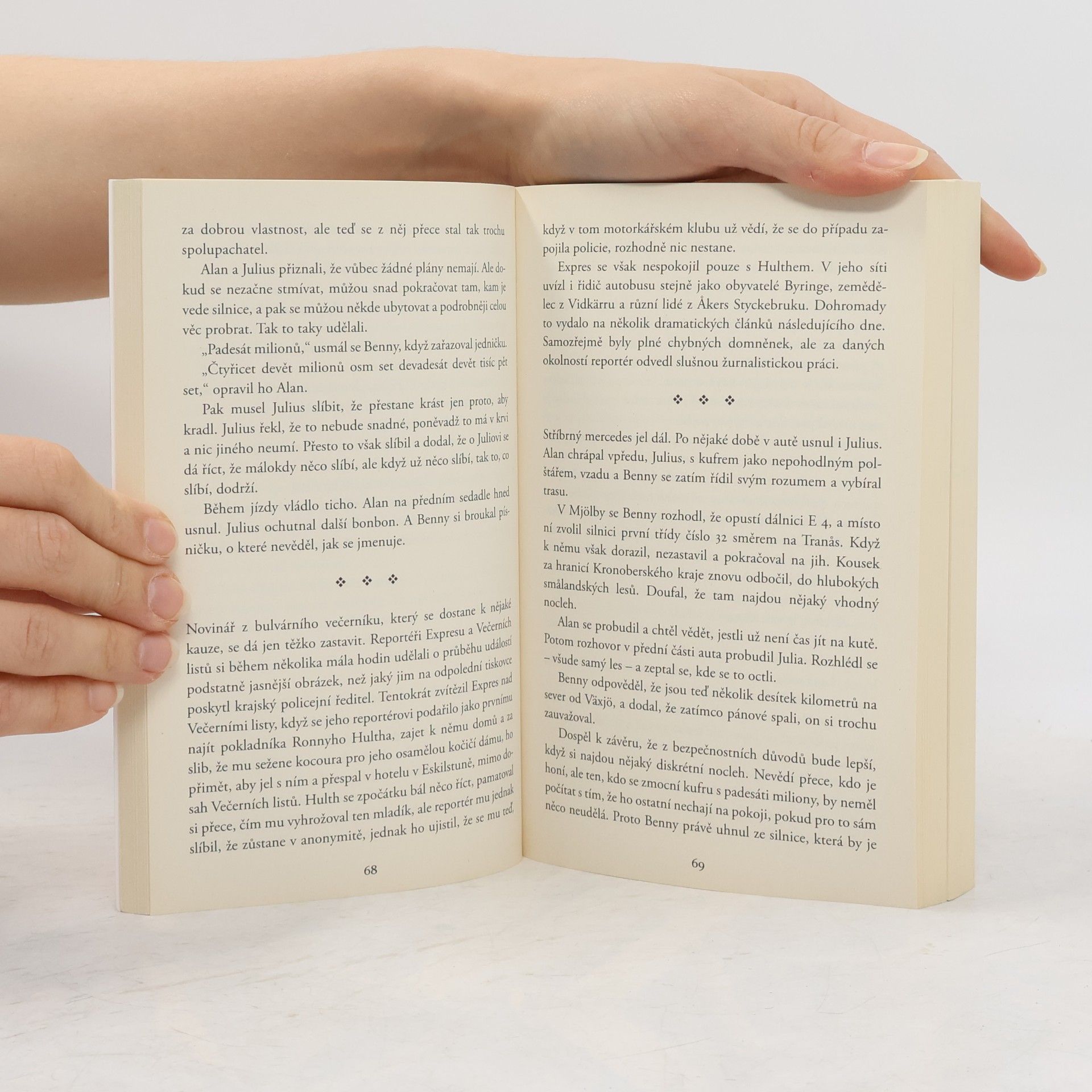 Jonas Jonasson Stoletý stařík, který vylezl z okna a zmizel