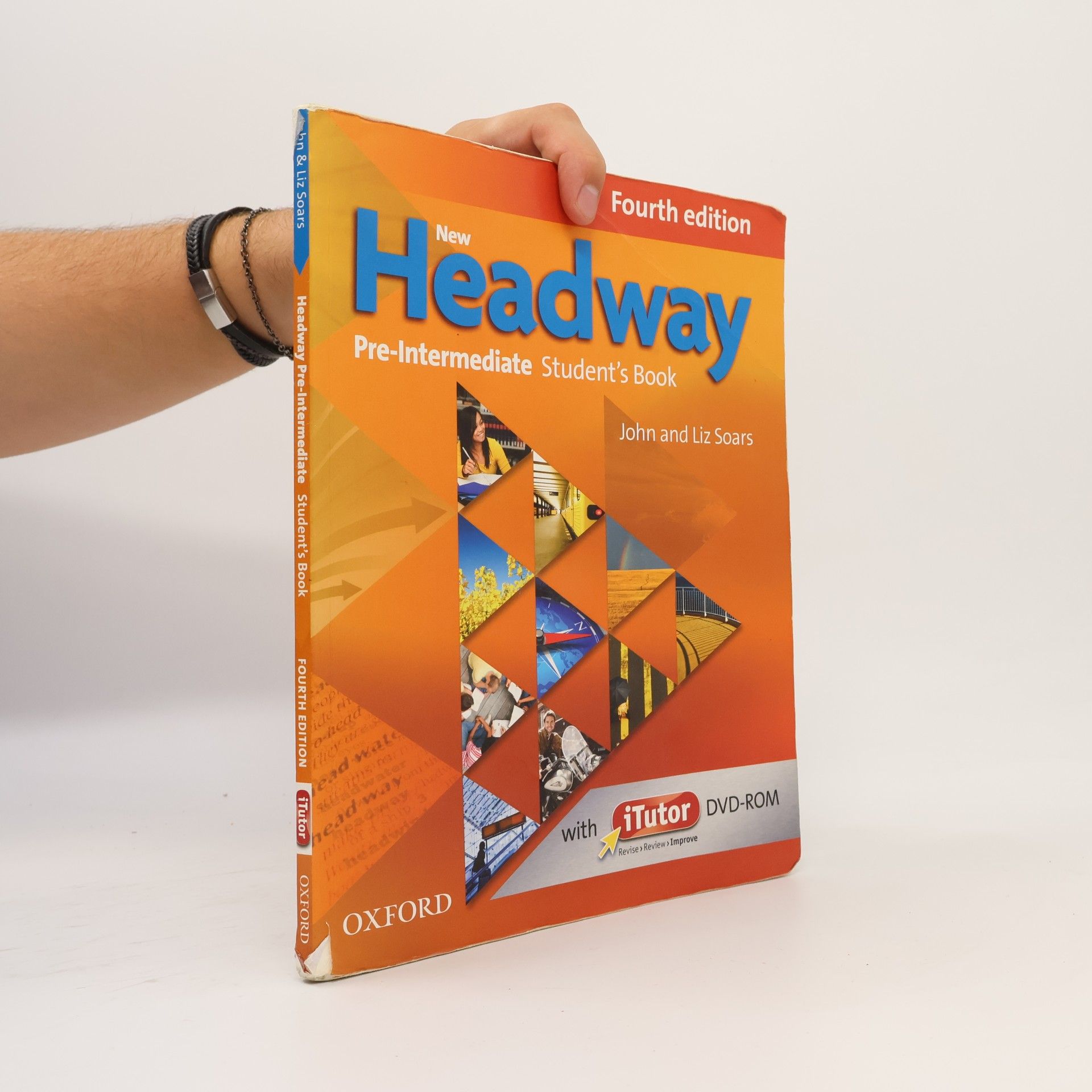 John Soars New Headway pre-intermediate. Student's book