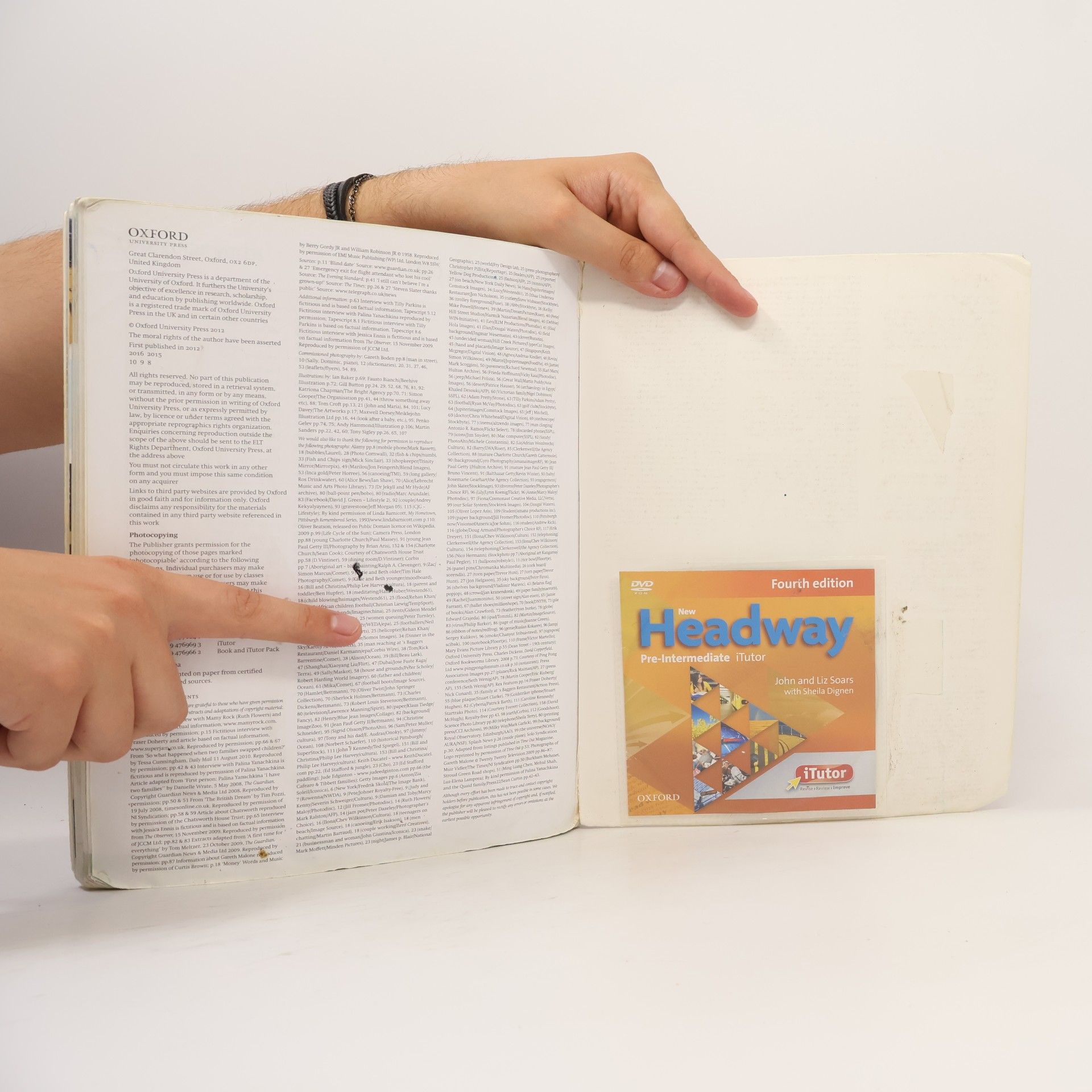 John Soars New Headway pre-intermediate. Student's book
