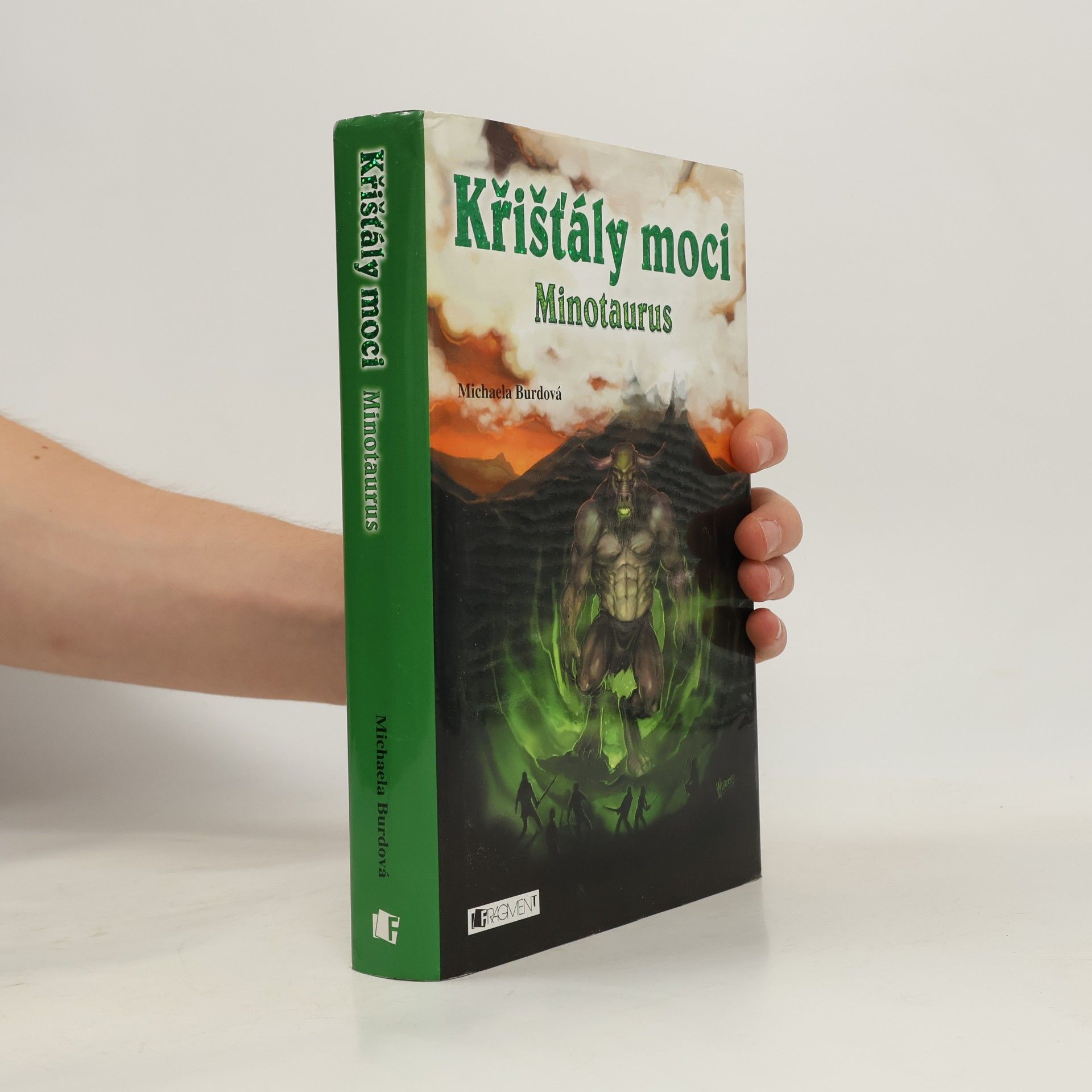 Michaela Burdová Křišťály moci. Minotaurus