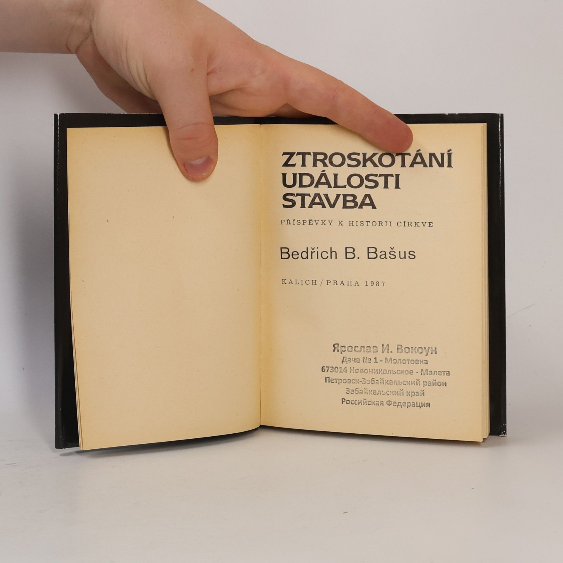 Bedřich B. Bašus Ztroskotání. Události. Stavba