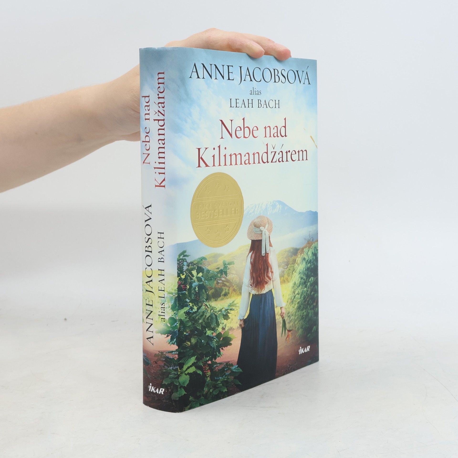 Anne Jacobs Nebe nad Kilimandžárem