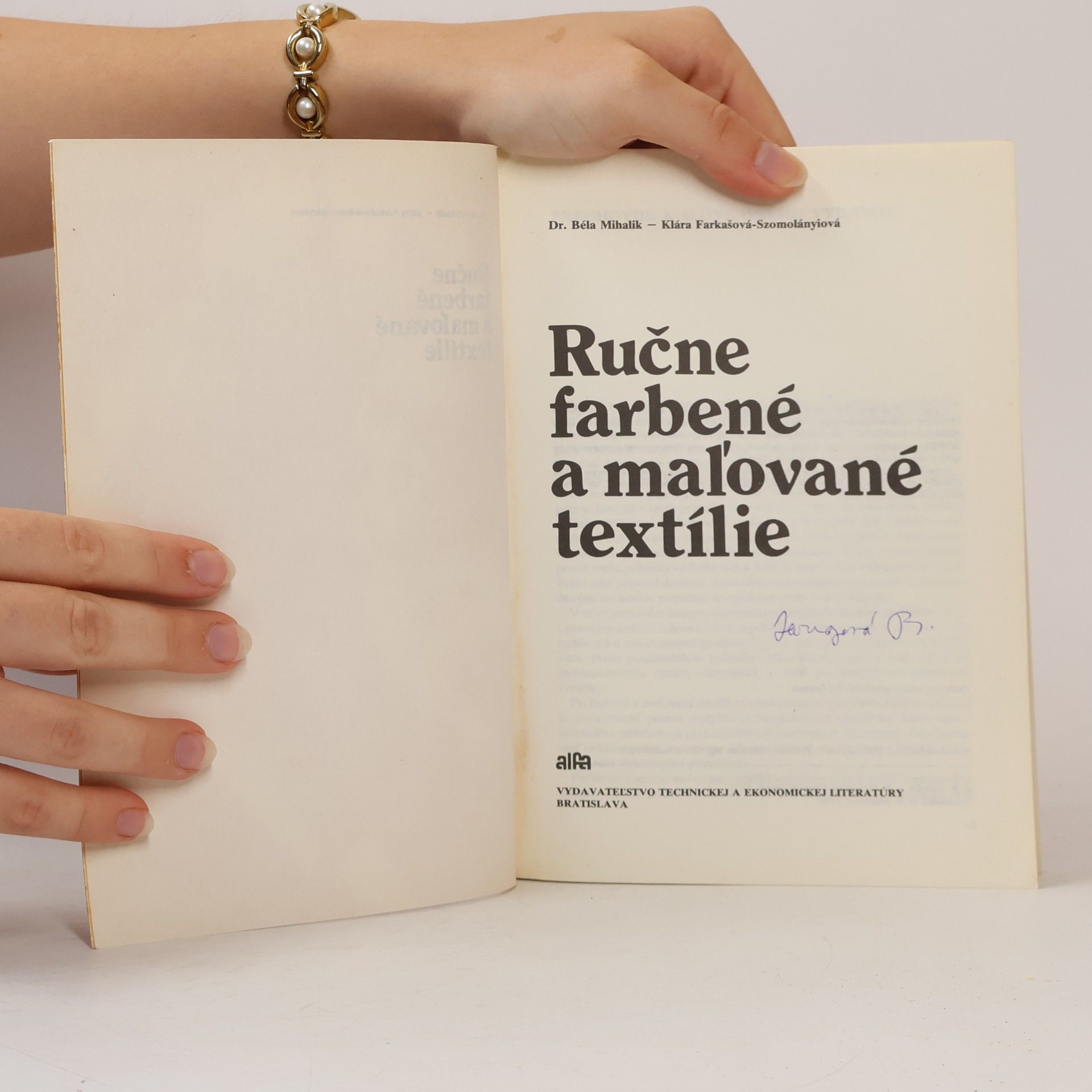 Ružena Halásová Ručne farbené a maľované textílie