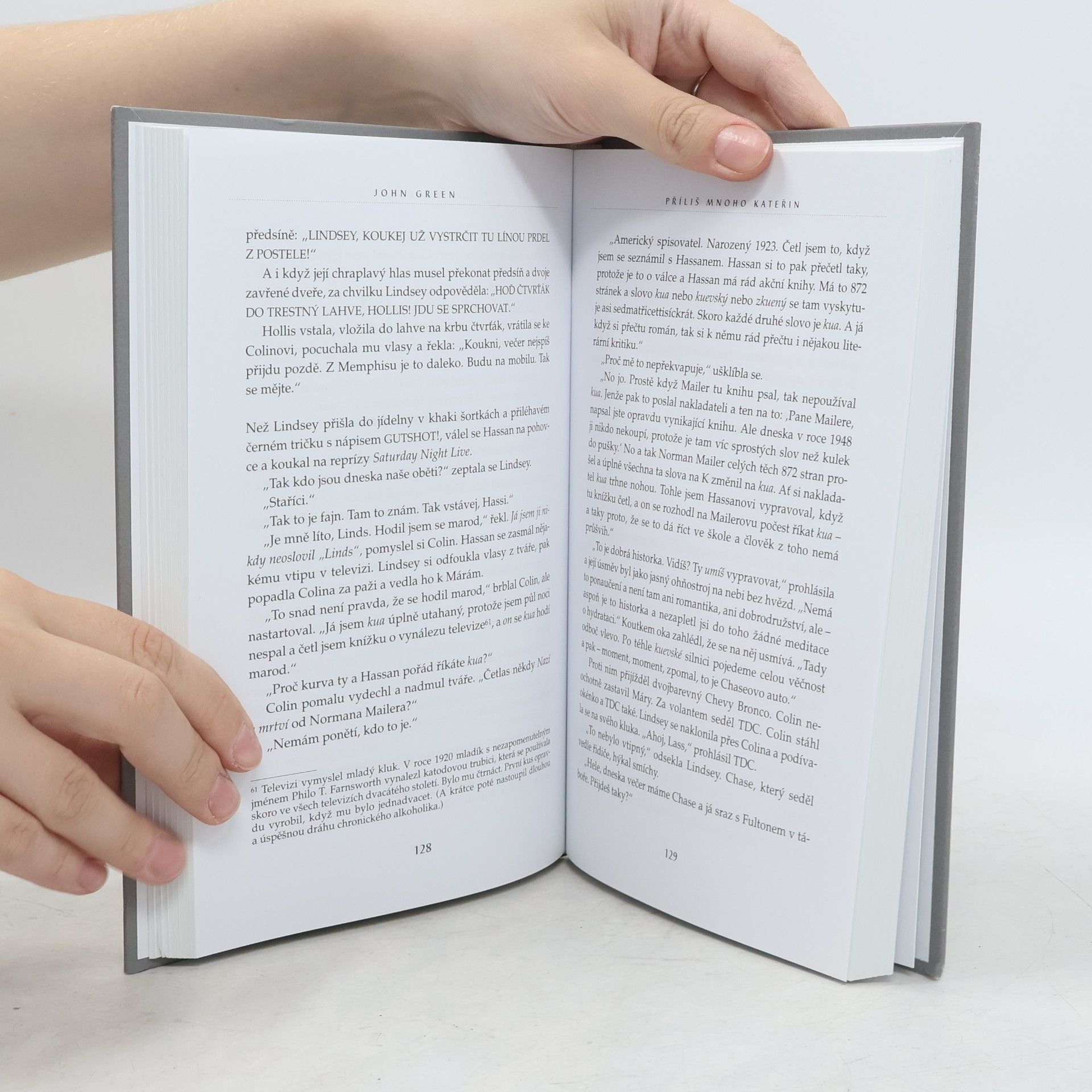 John Green Příliš mnoho Kateřin