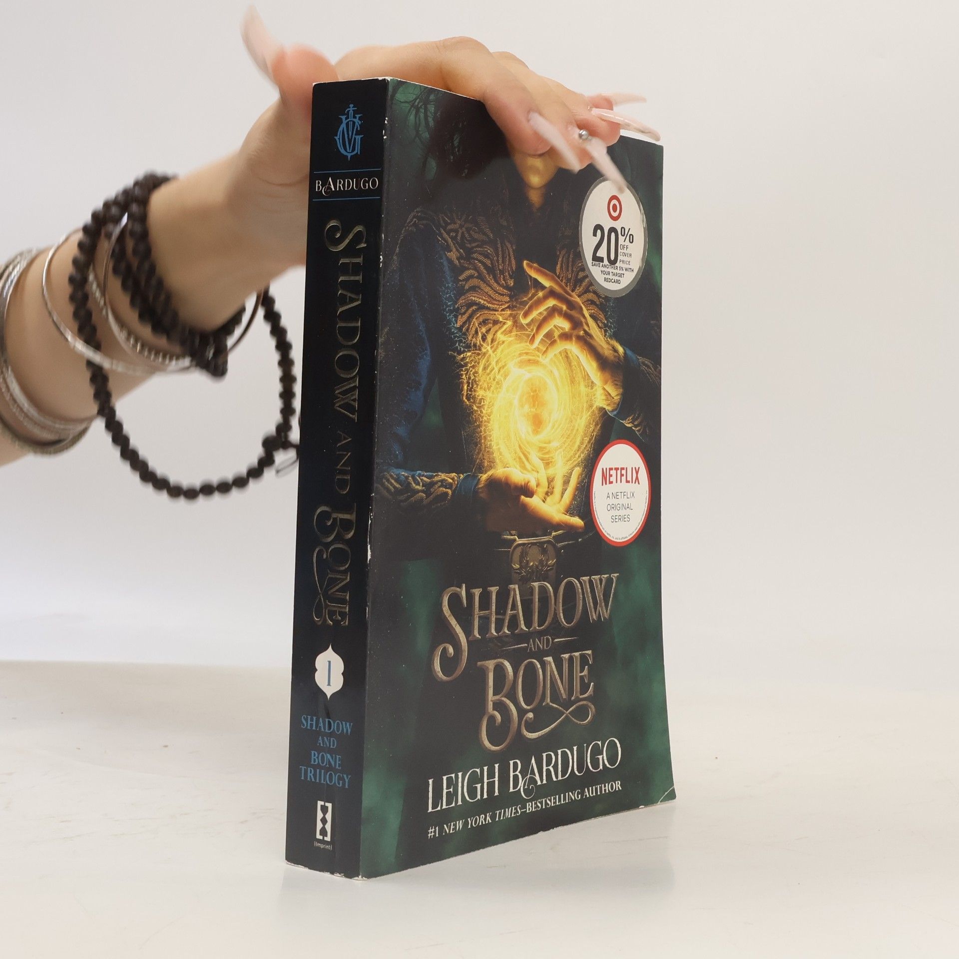 Leigh Bardugo Shadow and Bone