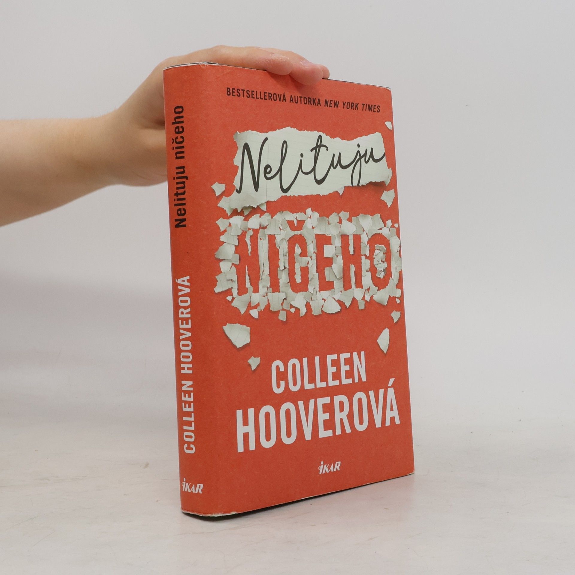 Colleen Hoover Nelituju ničeho