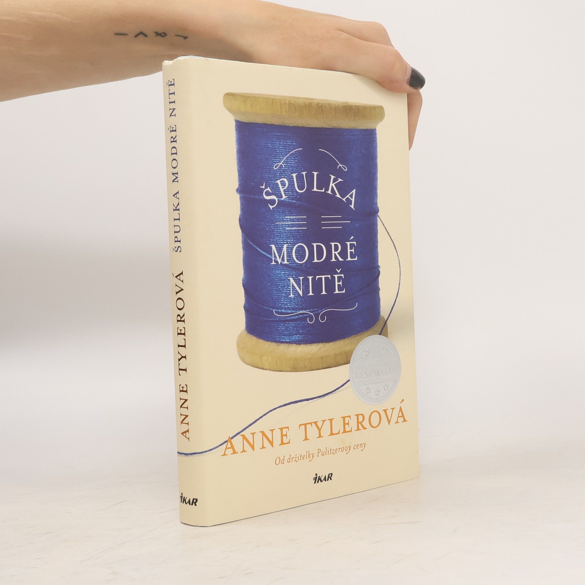 Anne Tyler Špulka modré nitě