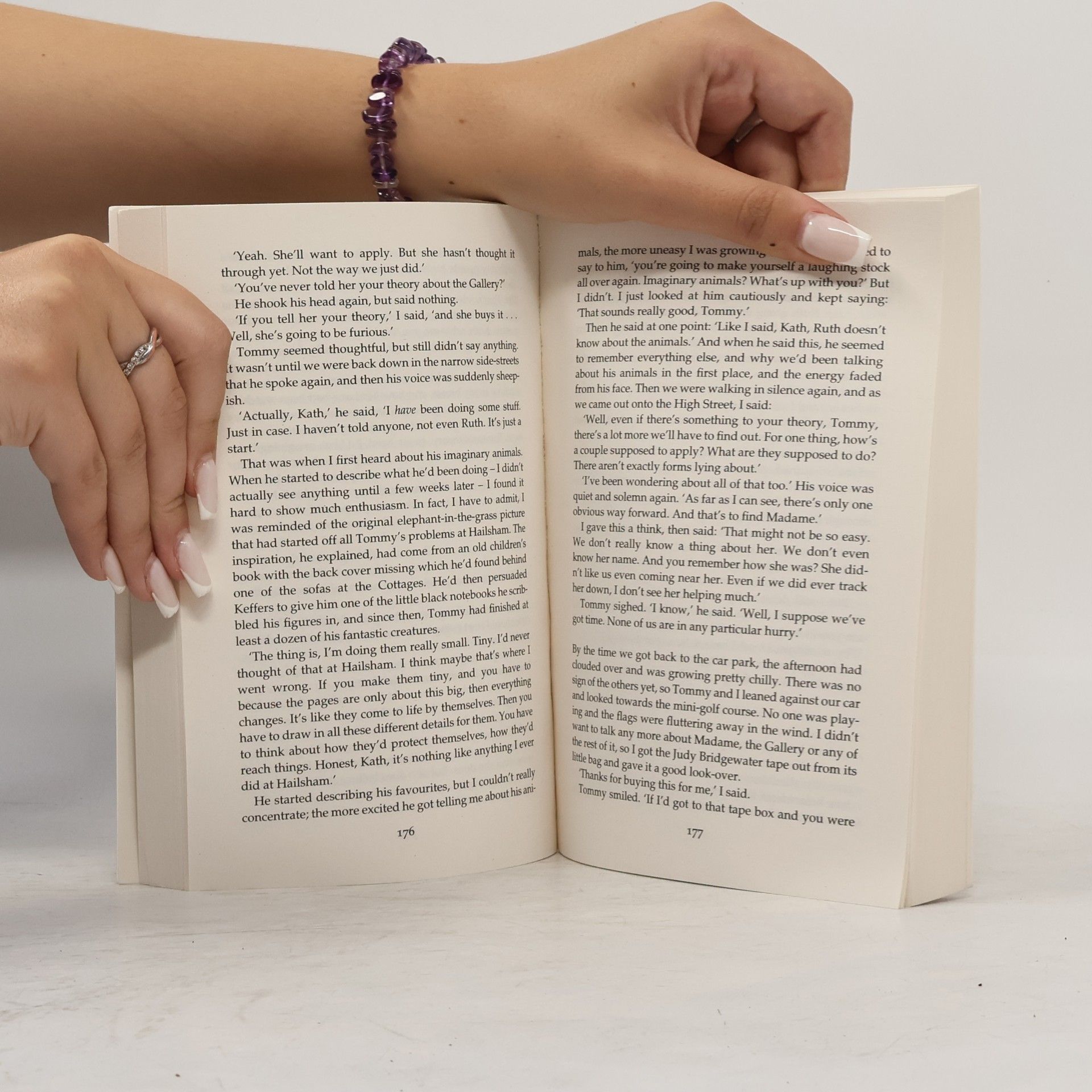 Kazuo Ishiguro Never Let Me Go