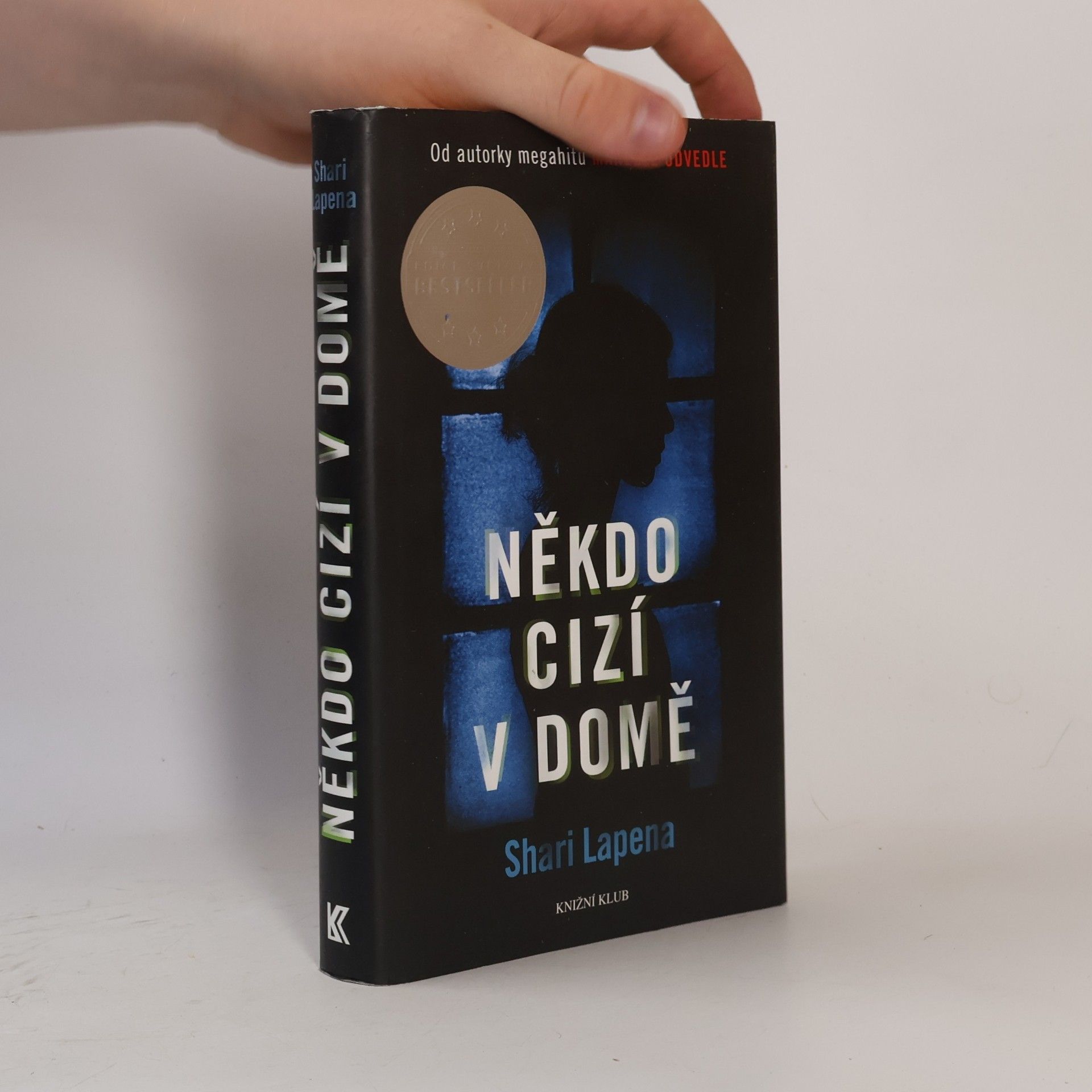 Shari Lapena Někdo cizí v domě