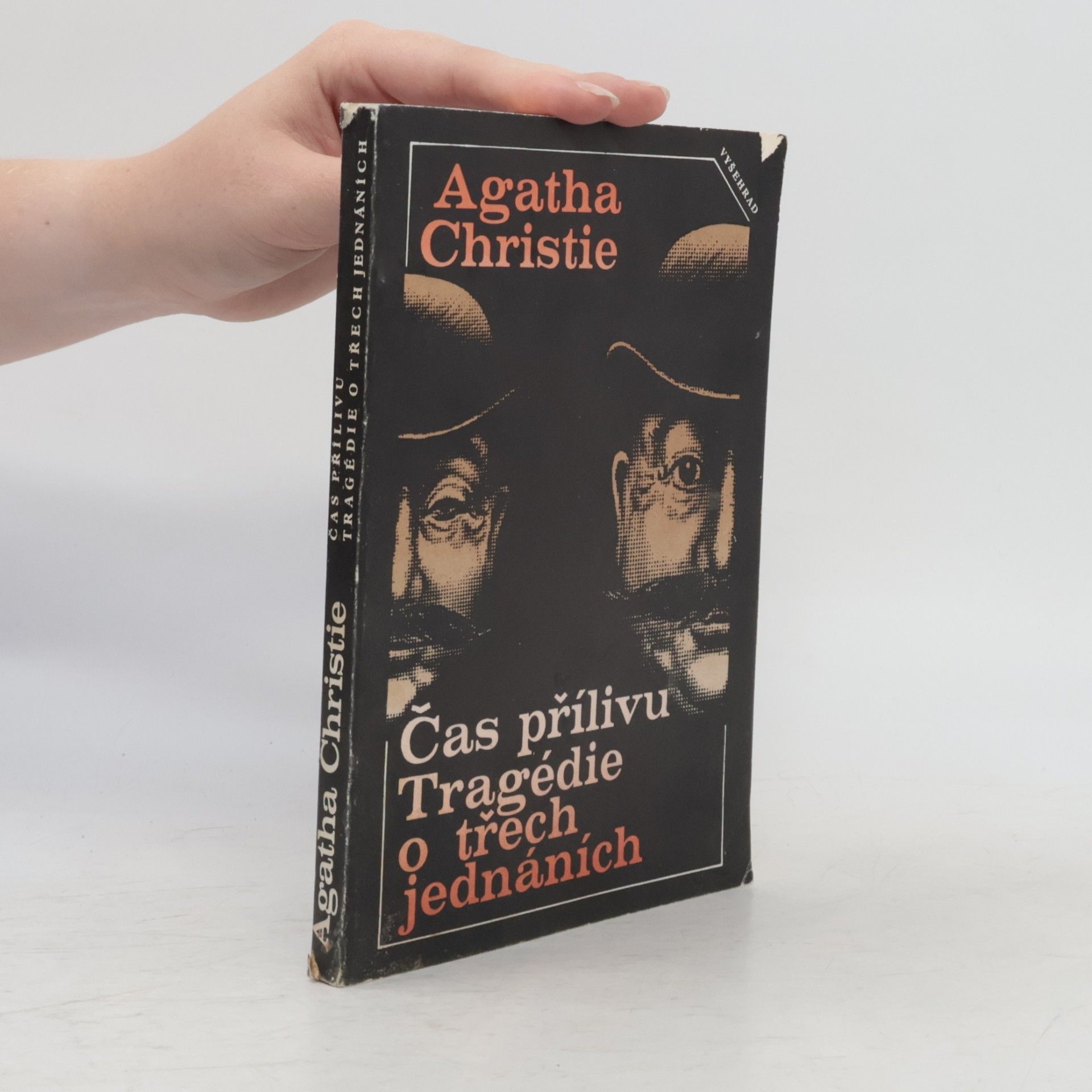 Agatha Christie Čas přílivu. Tragédie o třech jednáních