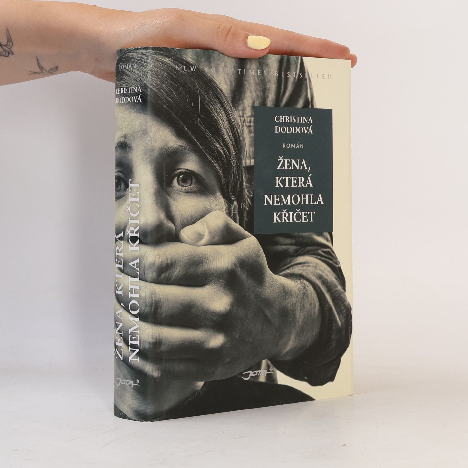 Naďa Funioková Žena, která nemohla křičet