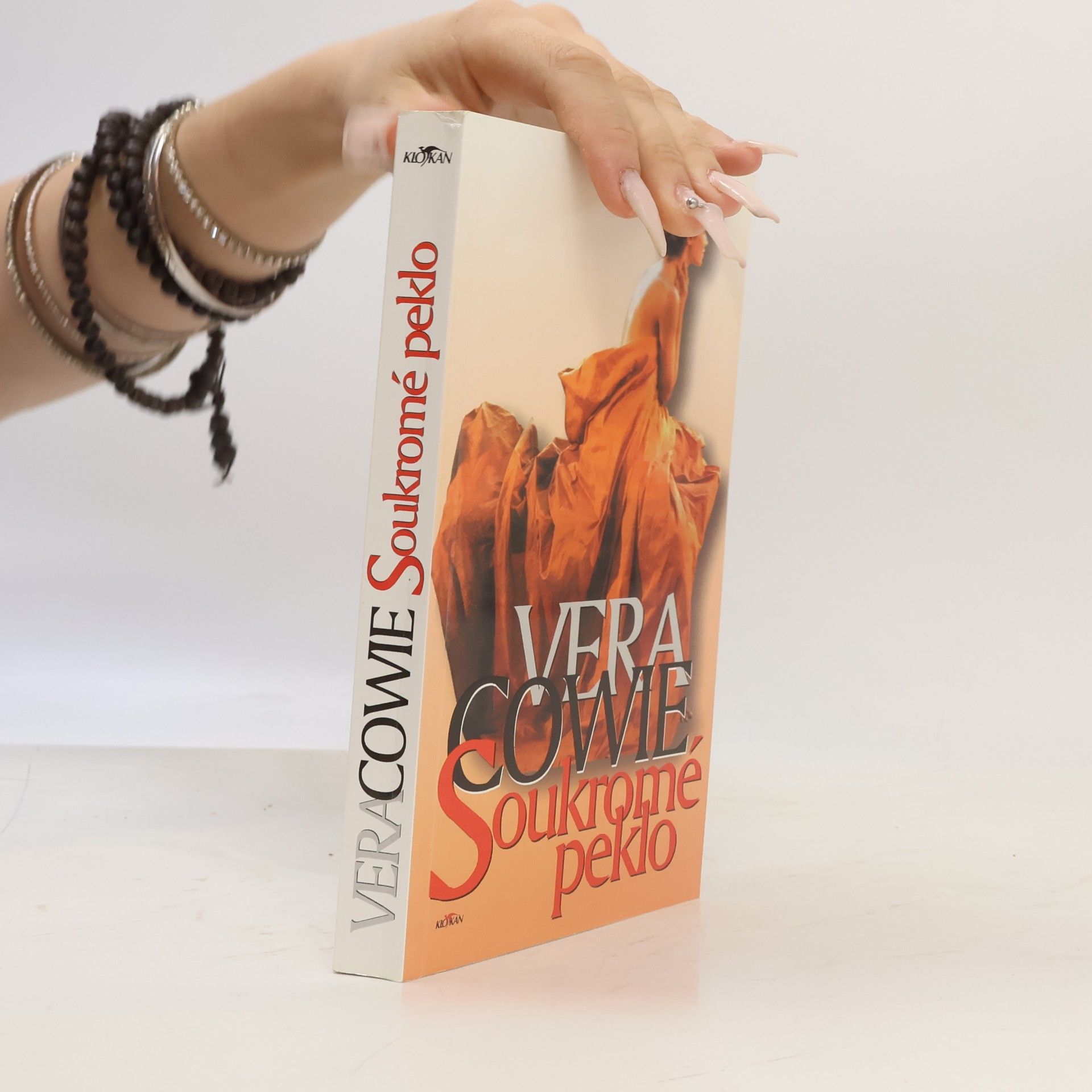 Vera Cowie Soukromé peklo