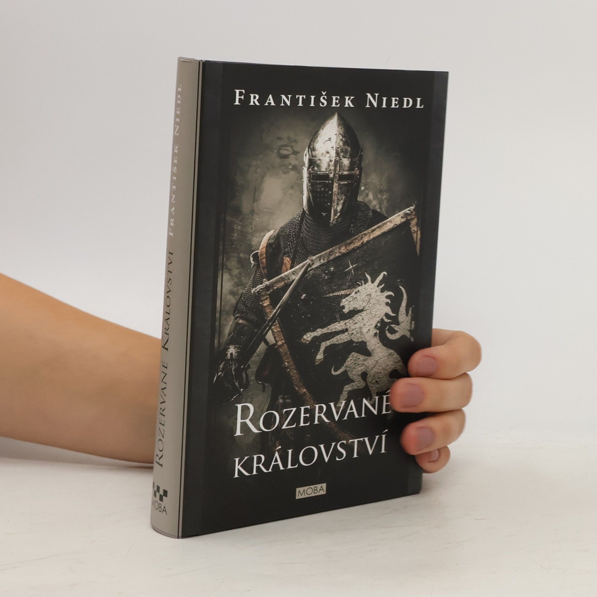 František Niedl Rozervané království