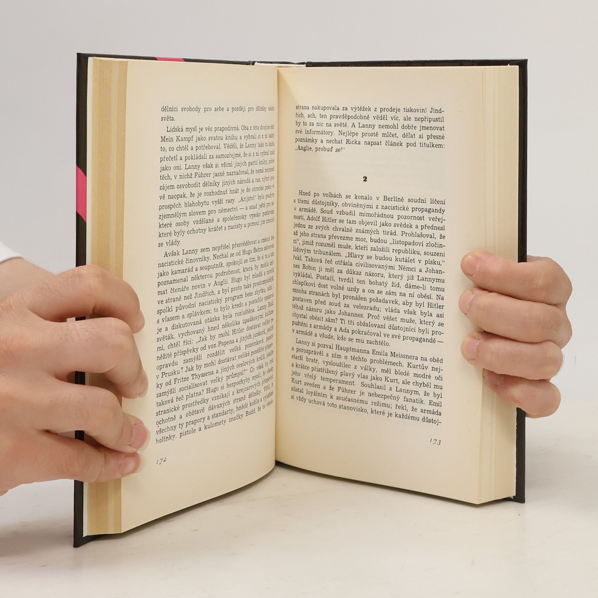 Upton Sinclair Dračí zuby : [románový seriál Lanny Budd]. Část 1