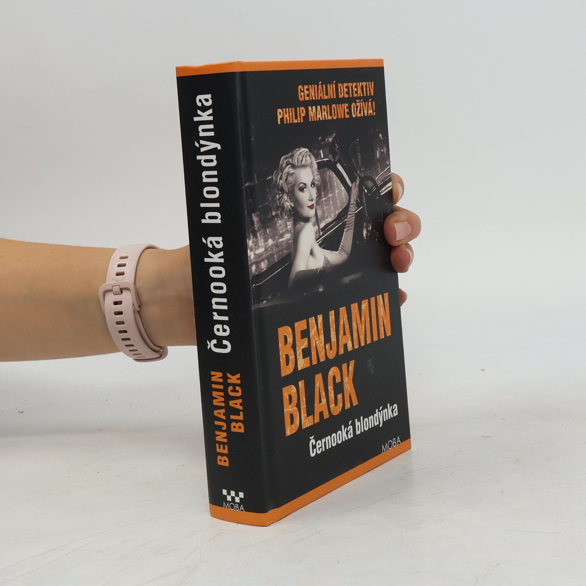 John Banville Černooká blondýnka
