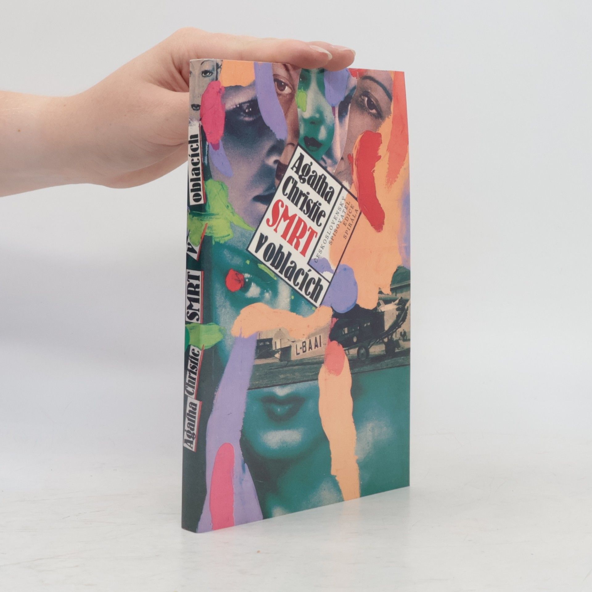 Agatha Christie Smrt v oblacích