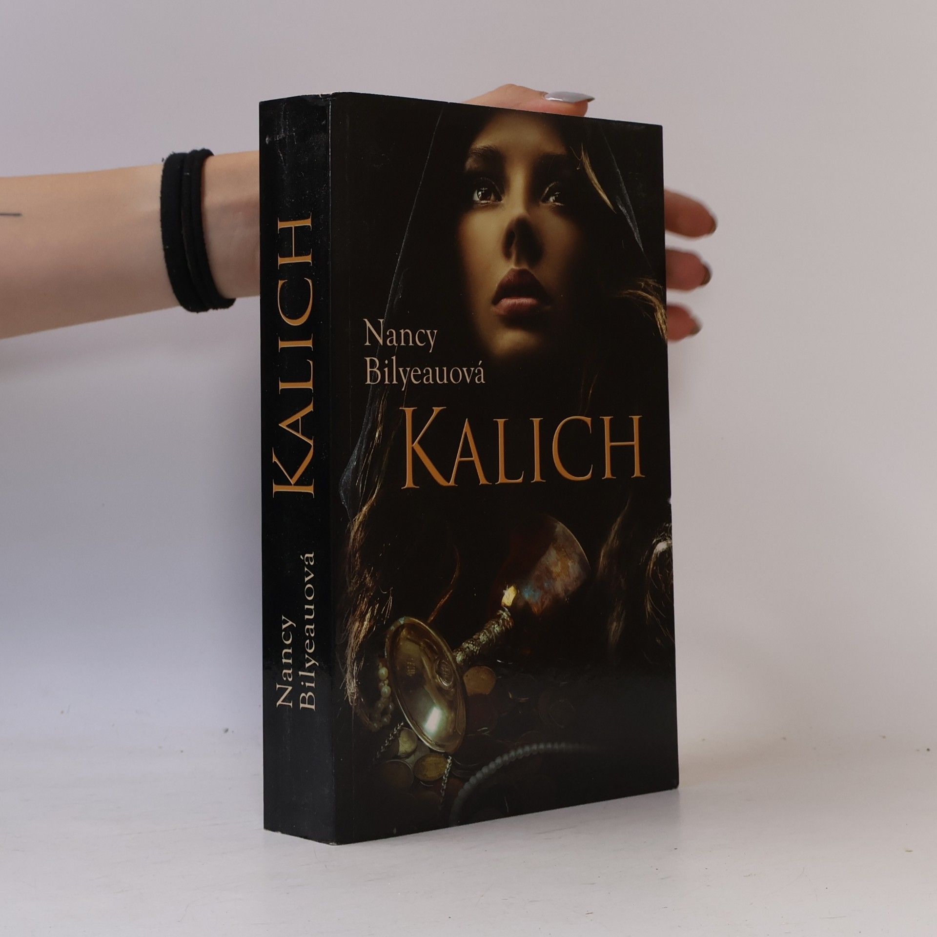 Nancy Bilyeau Kalich