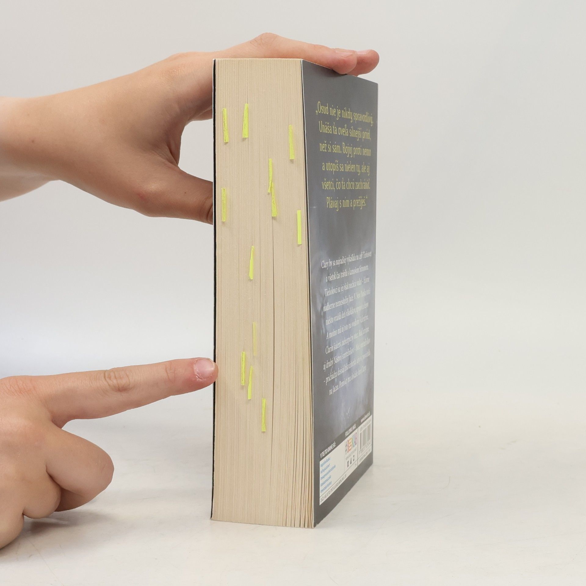 Cassandra Clare Mesto popola