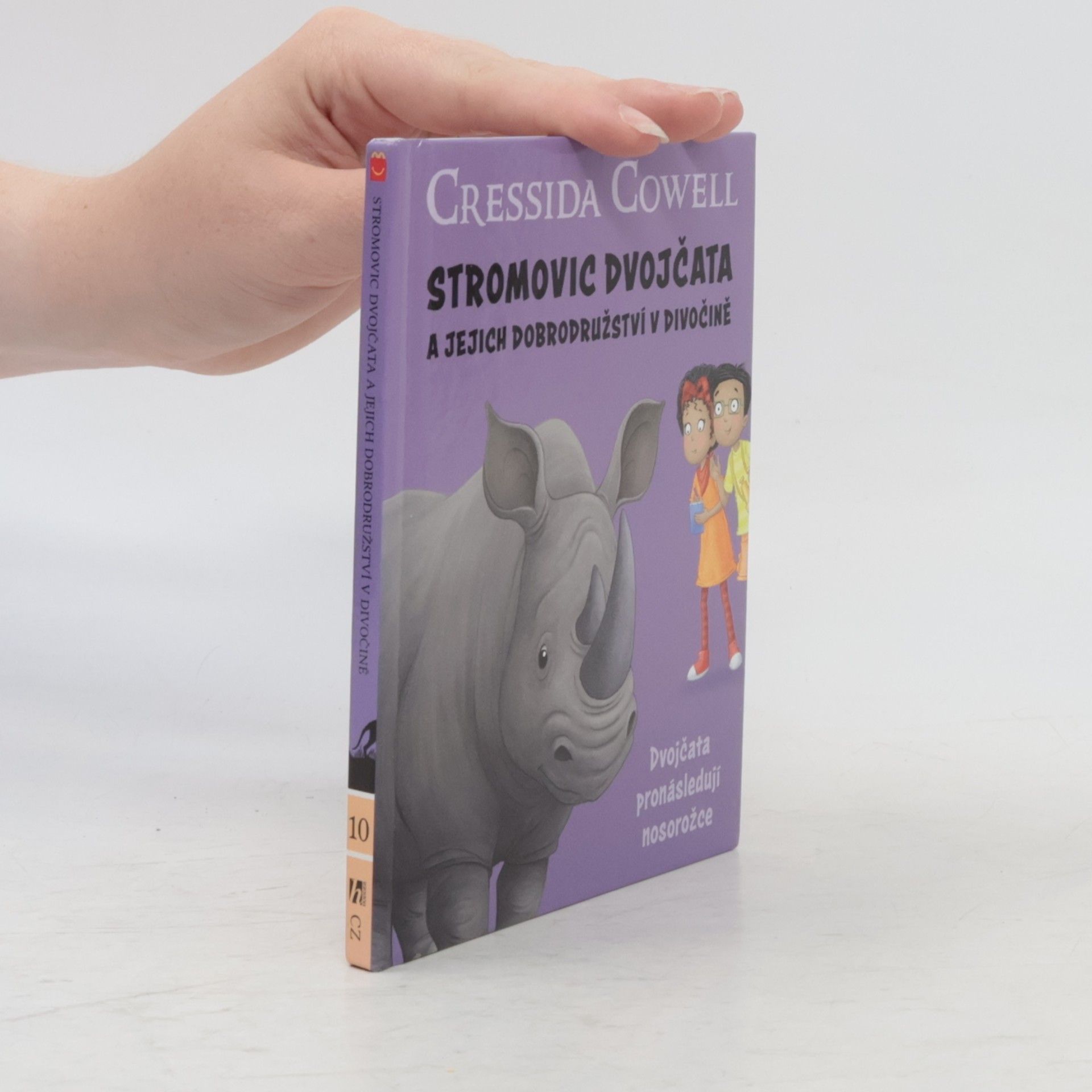 Cressida Cowell Dvojčata pronásledují nosorožce
