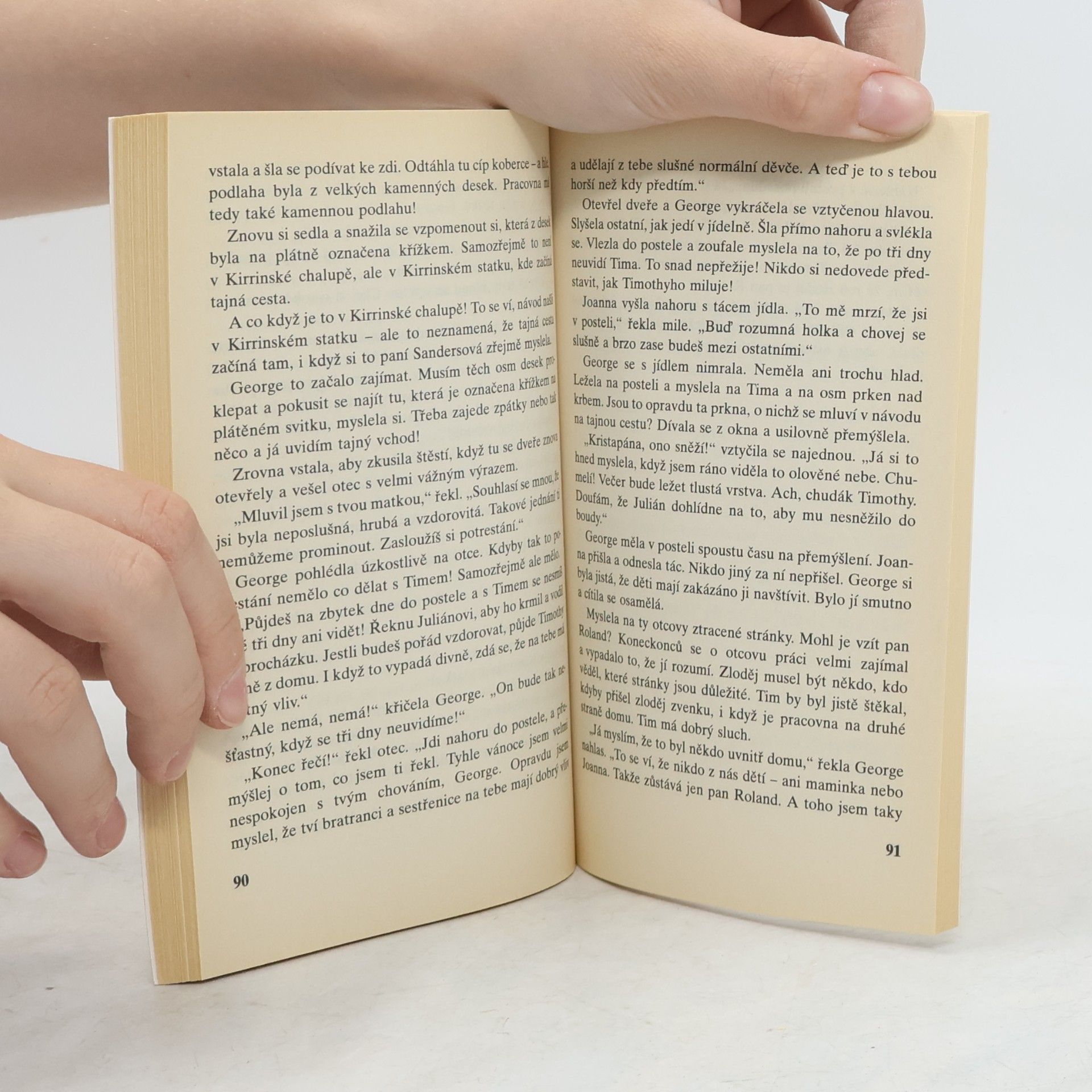 Enid Blyton Správná pětka. Pětka opět v akci