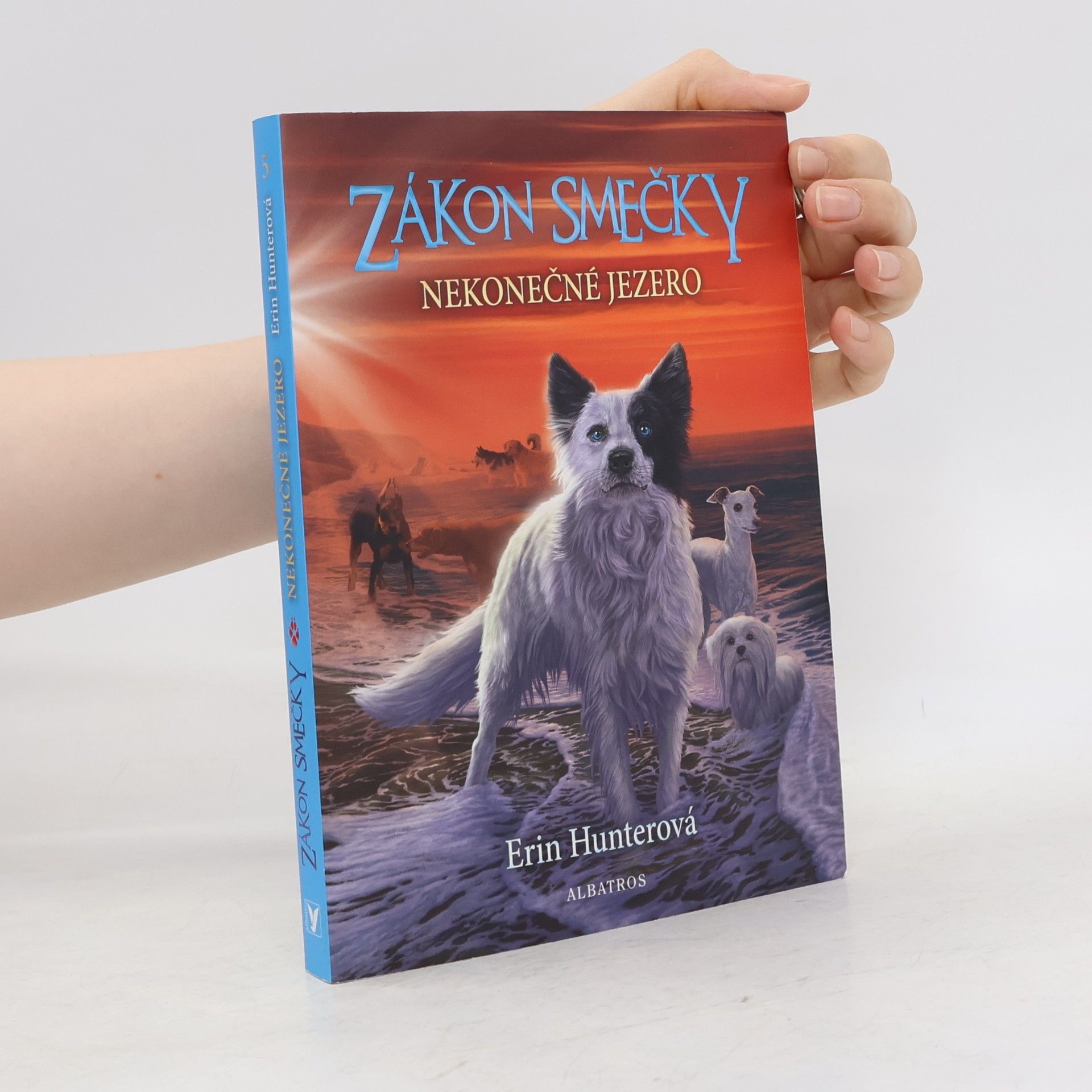Erin Hunter Nekonečné jezero. Zákon smečky