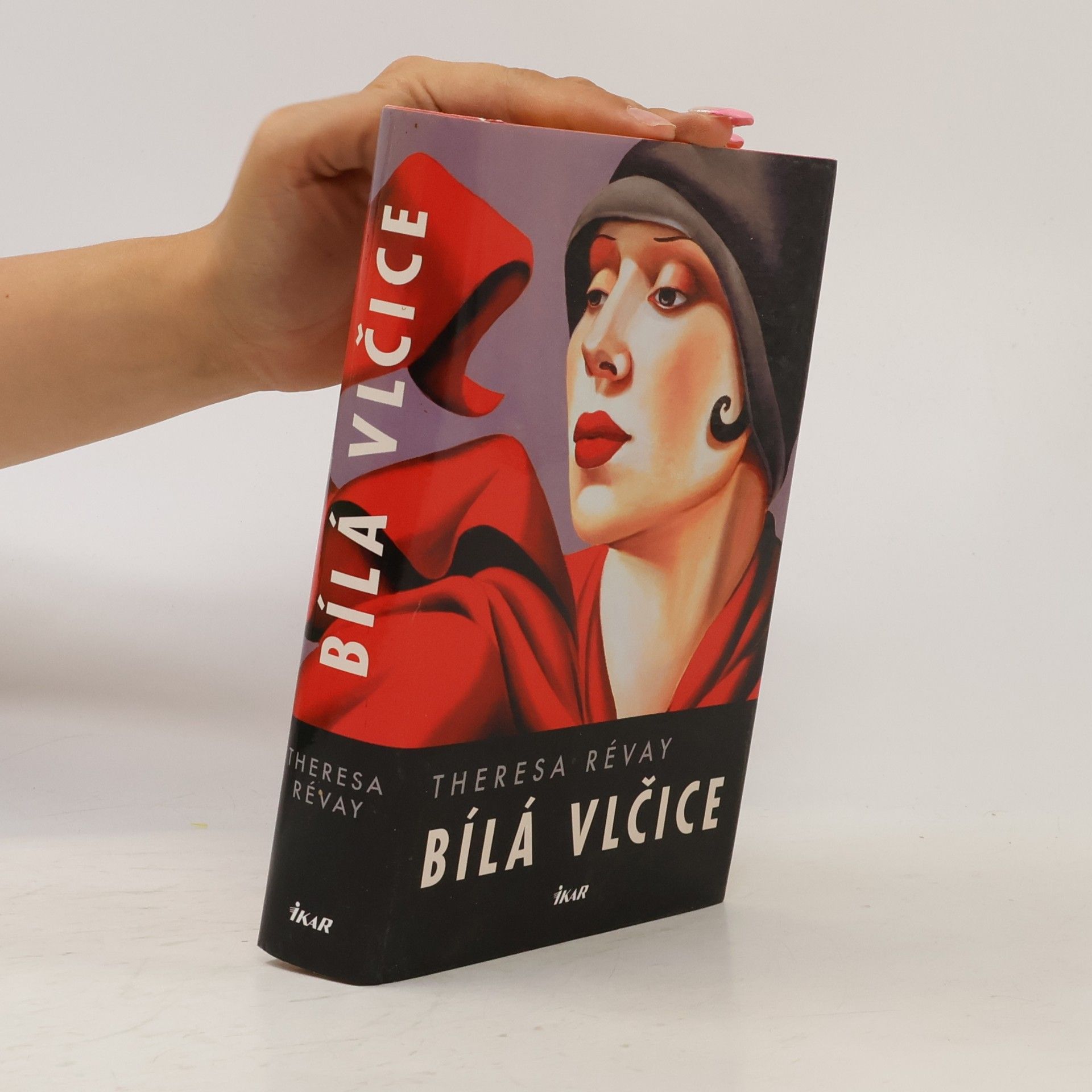 Theresa Révay Bílá vlčice