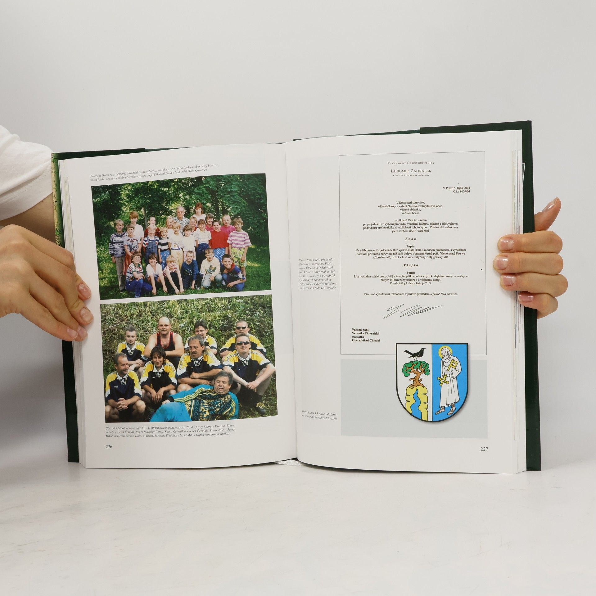 Roman Reil Chvaleč a Petříkovice : toulky dějinami obcí na česko-polském pomezí
