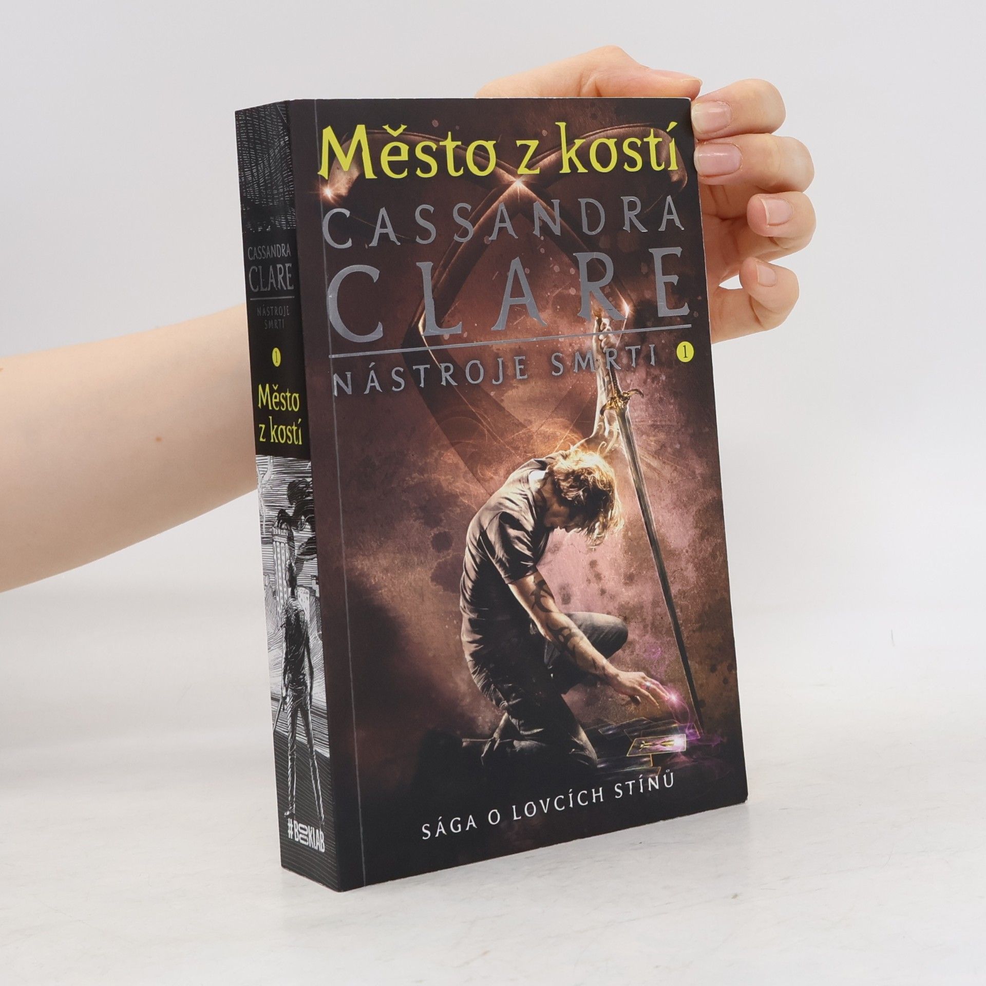 Cassandra Clare Nástroje smrti 1: Město z kostí