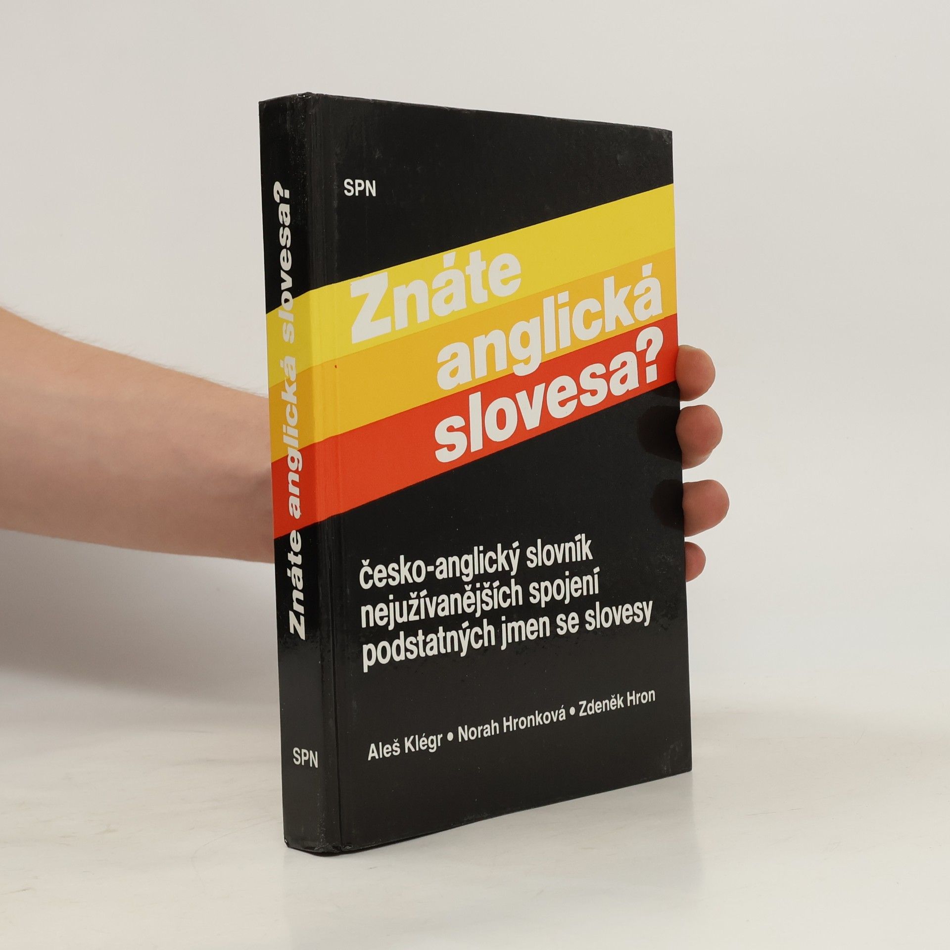 Aleš Klégr Znáte anglická slovesa? Česko-anglický slovník nejužívanějších spojení podstatných jmen se slovesy.