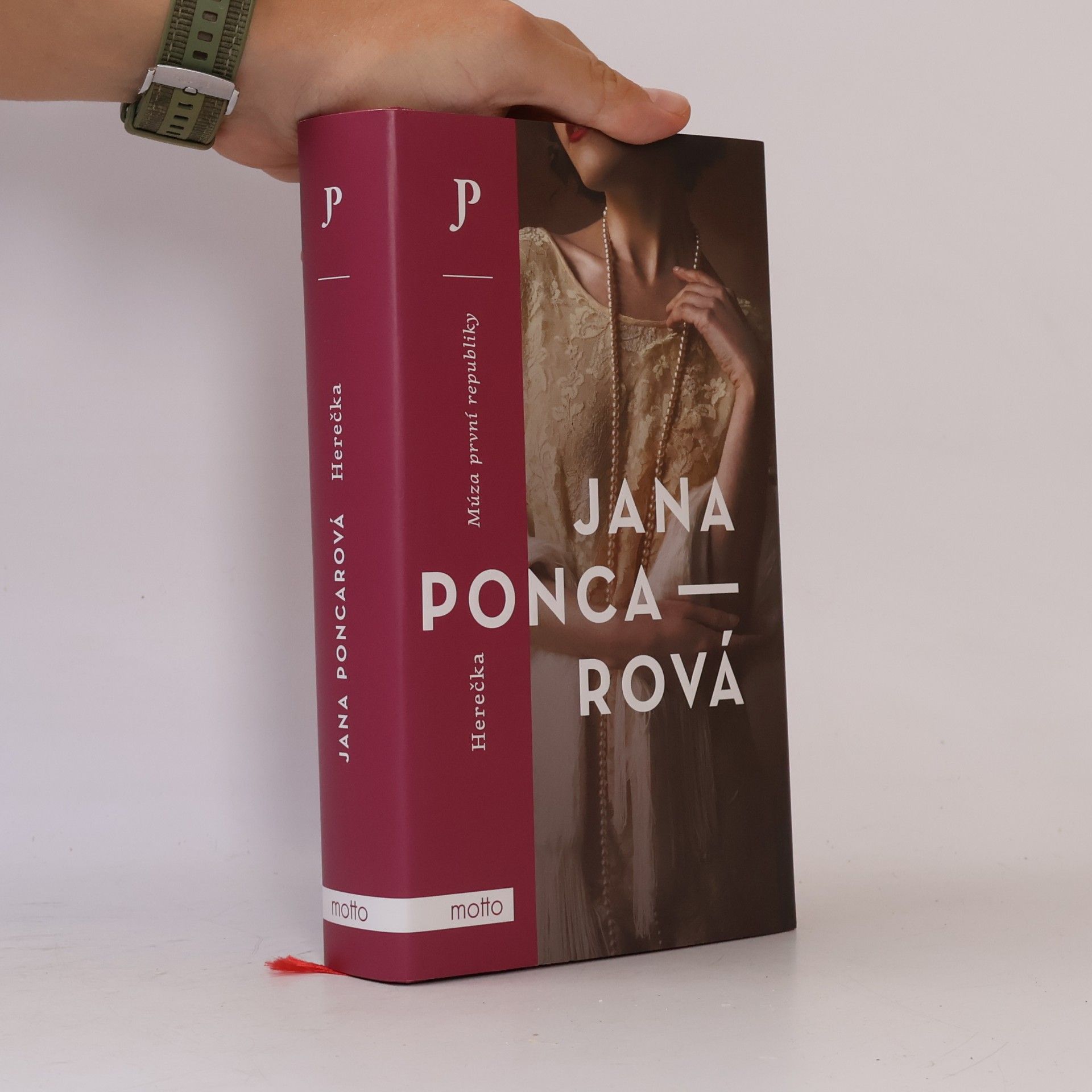 Jana Poncarová Herečka : múza první republiky