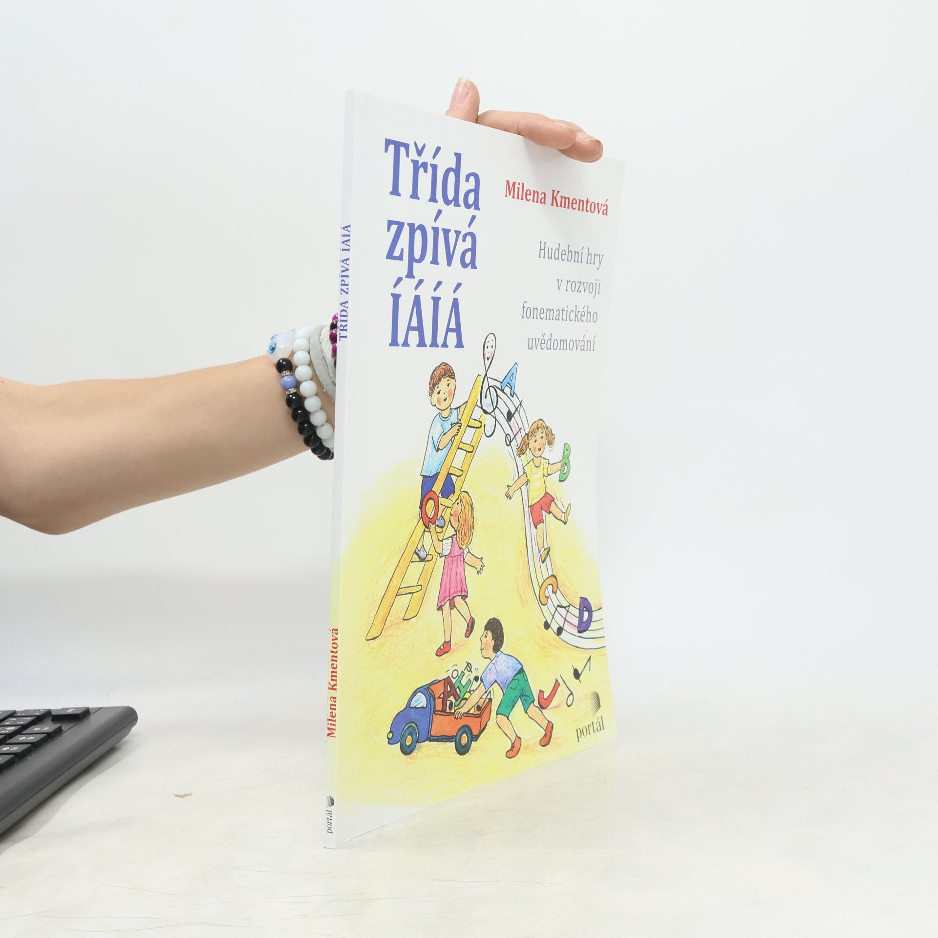 Milena Kmentová Třída zpívá ÍÁÍÁ