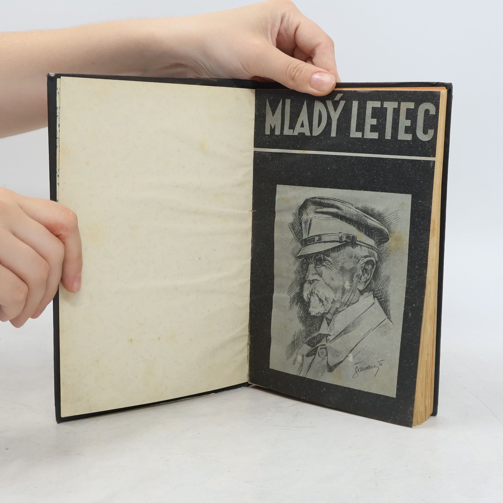 Autorenkollektiv Mladý letec IX