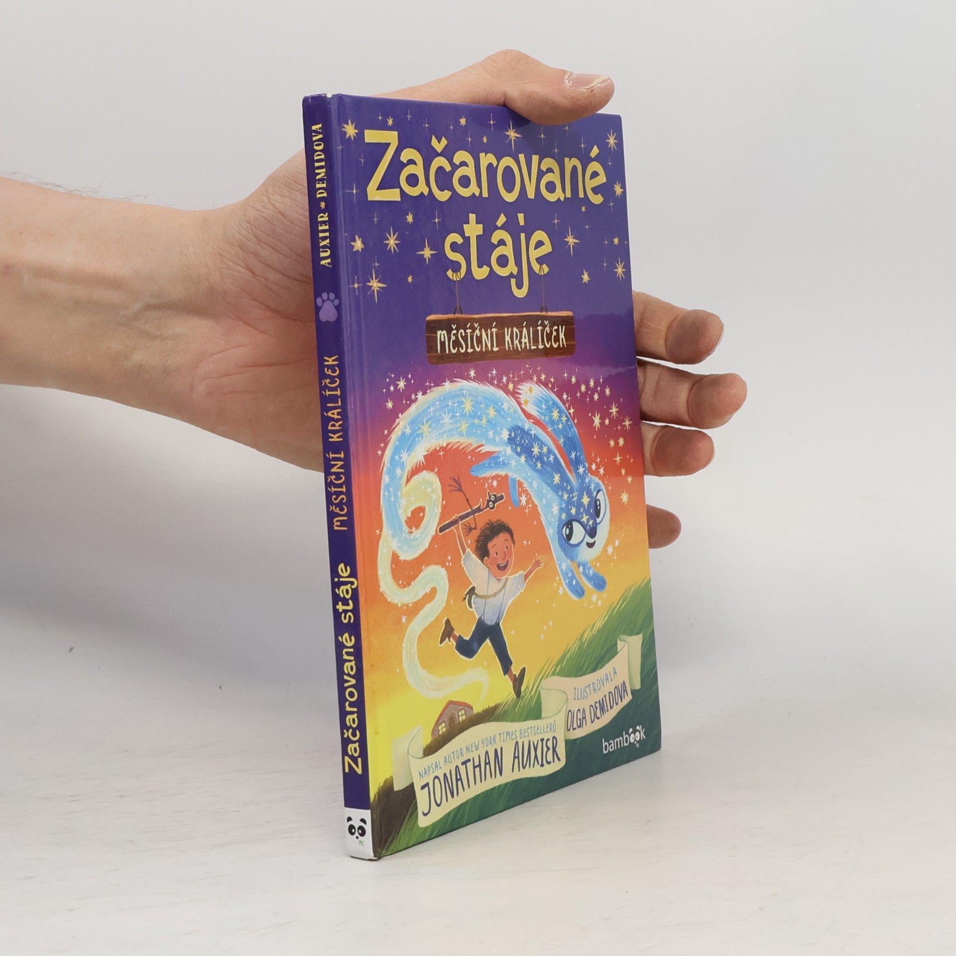 Ol‘ga Demidova Začarované stáje. Měsíční králíček