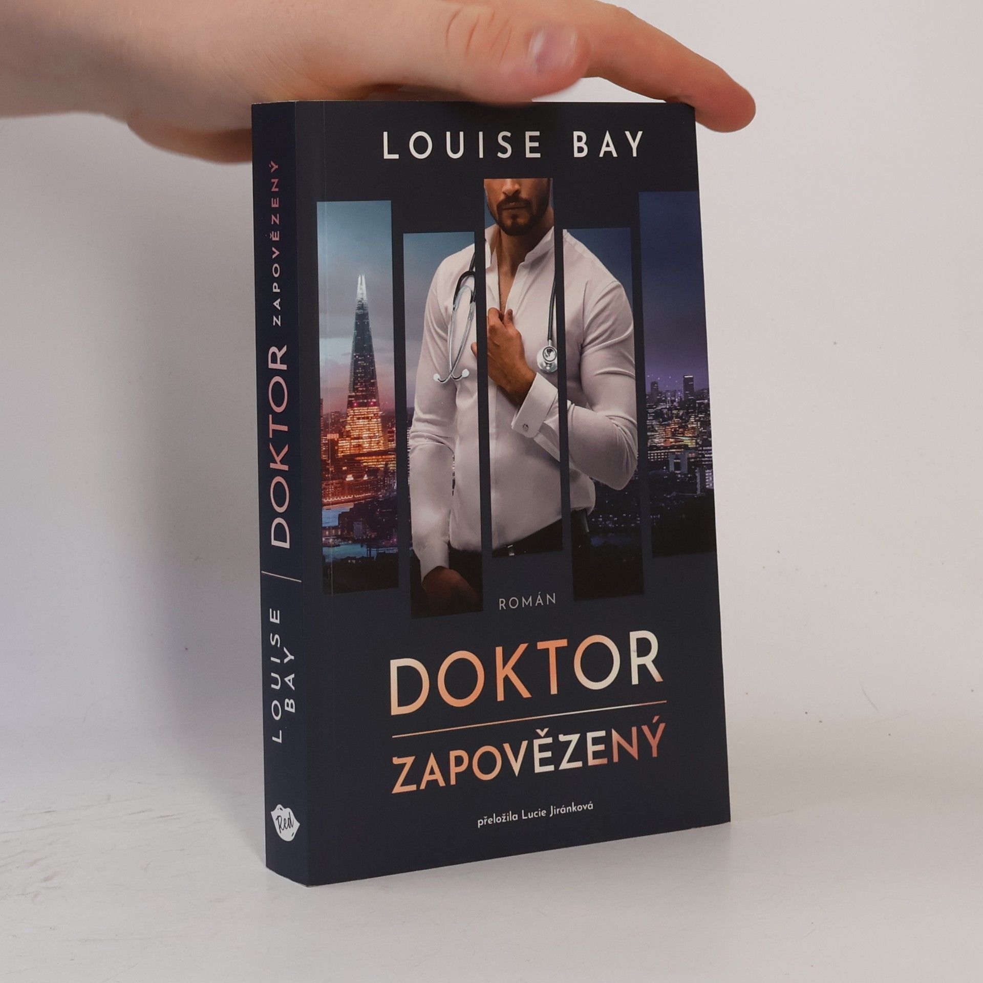 Louise Bay Doktor Zapovězený