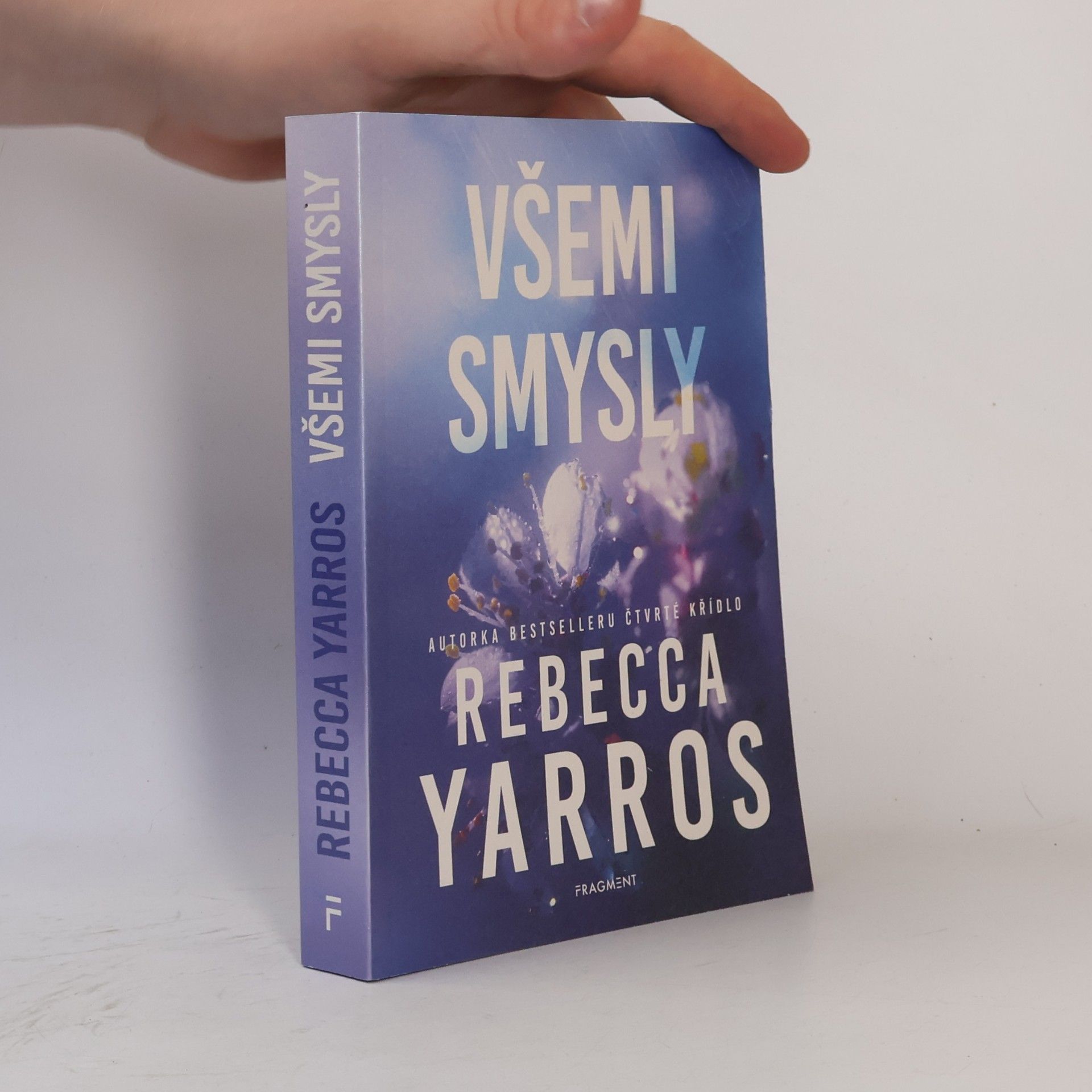 Rebecca Yarros Všemi smysly