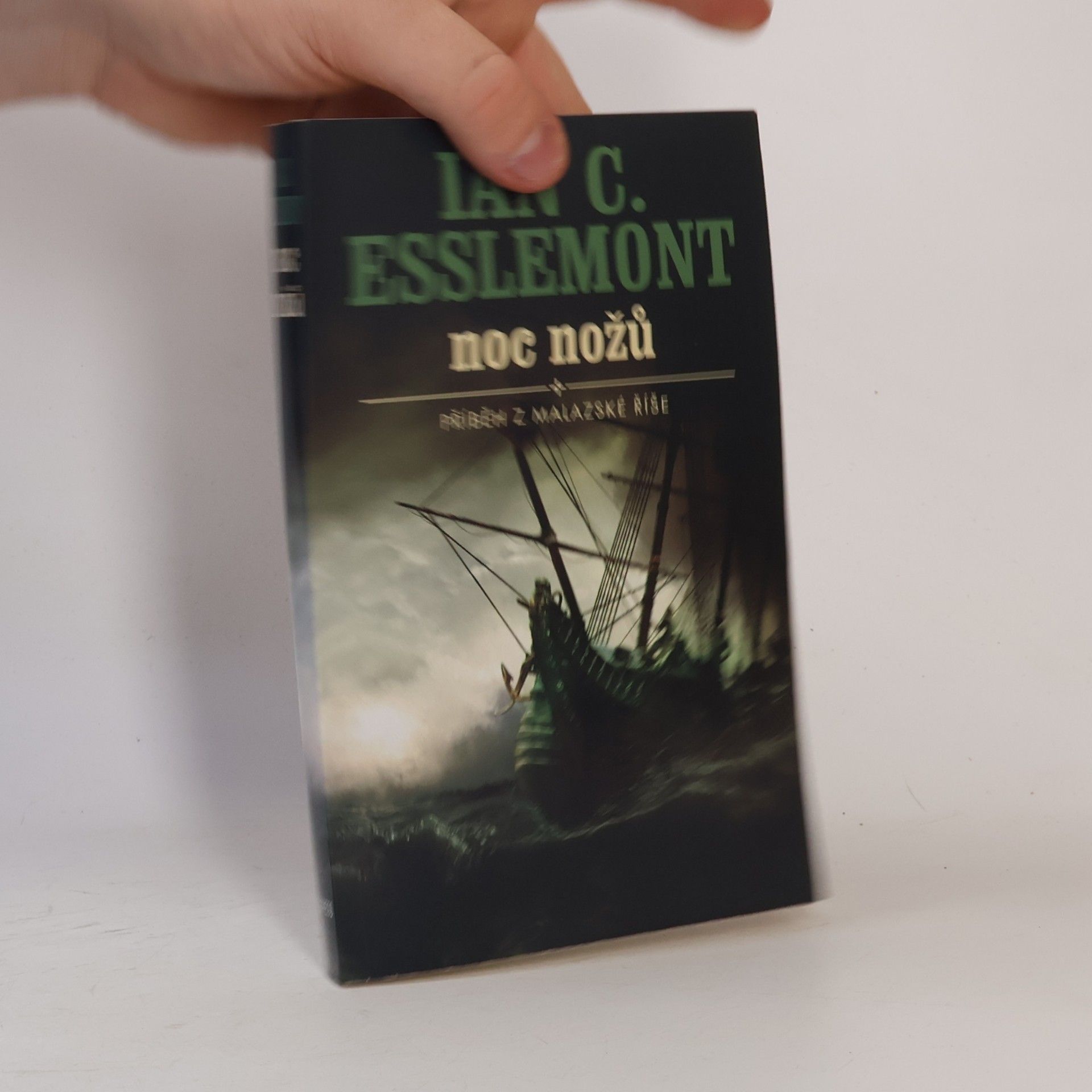 Ian Cameron Esslemont Noc nožů