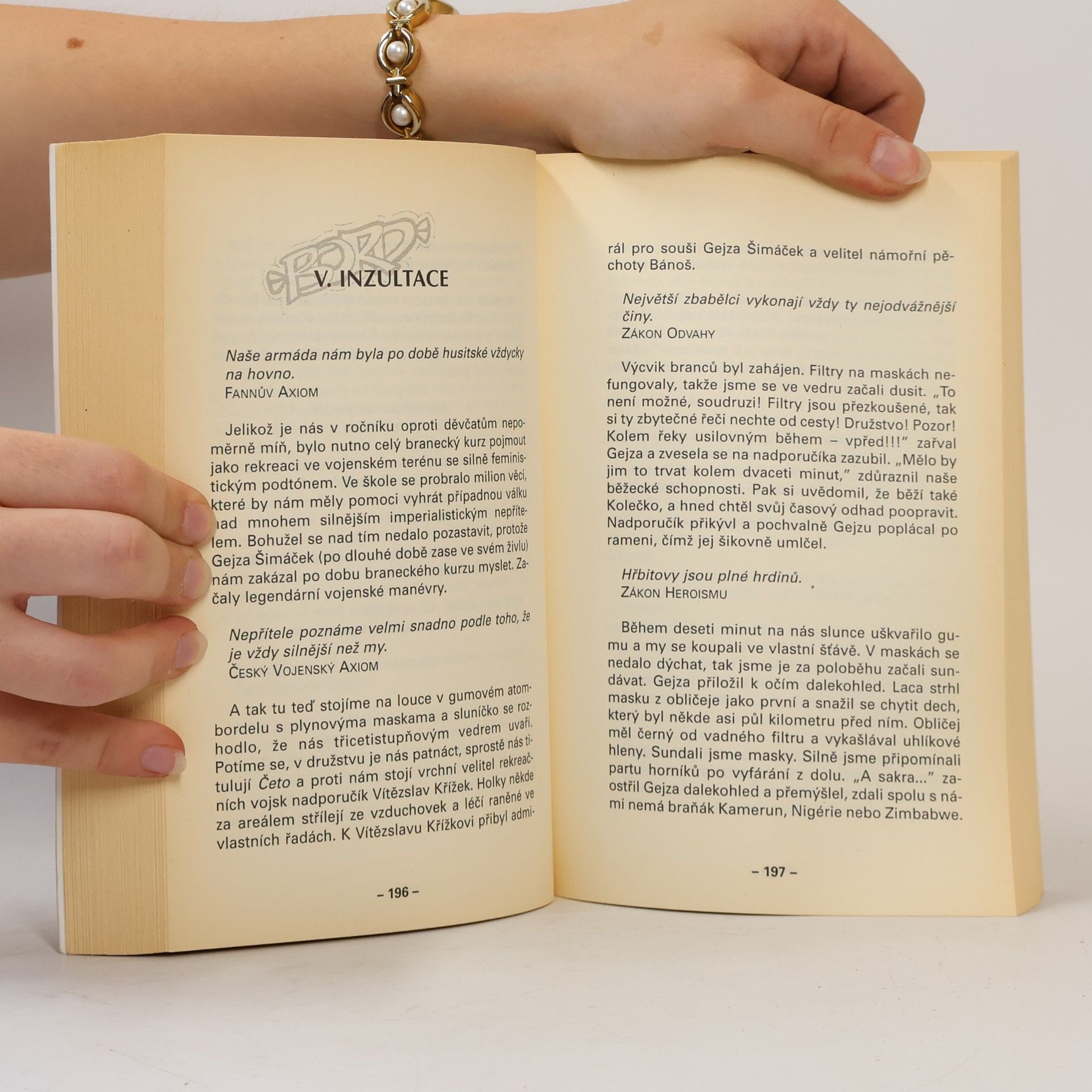 Evžen Gogela Hříchy nezletilých, aneb, Důtka ředitele školy